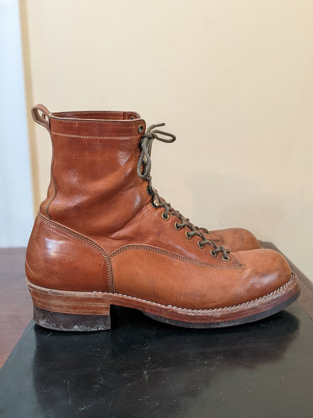 Photo by patinathunderdome on December 6, 2021 of the Onderhoud LCV01 Lineman Boot in Wickett & Craig Buck Brown Traditional Harness.