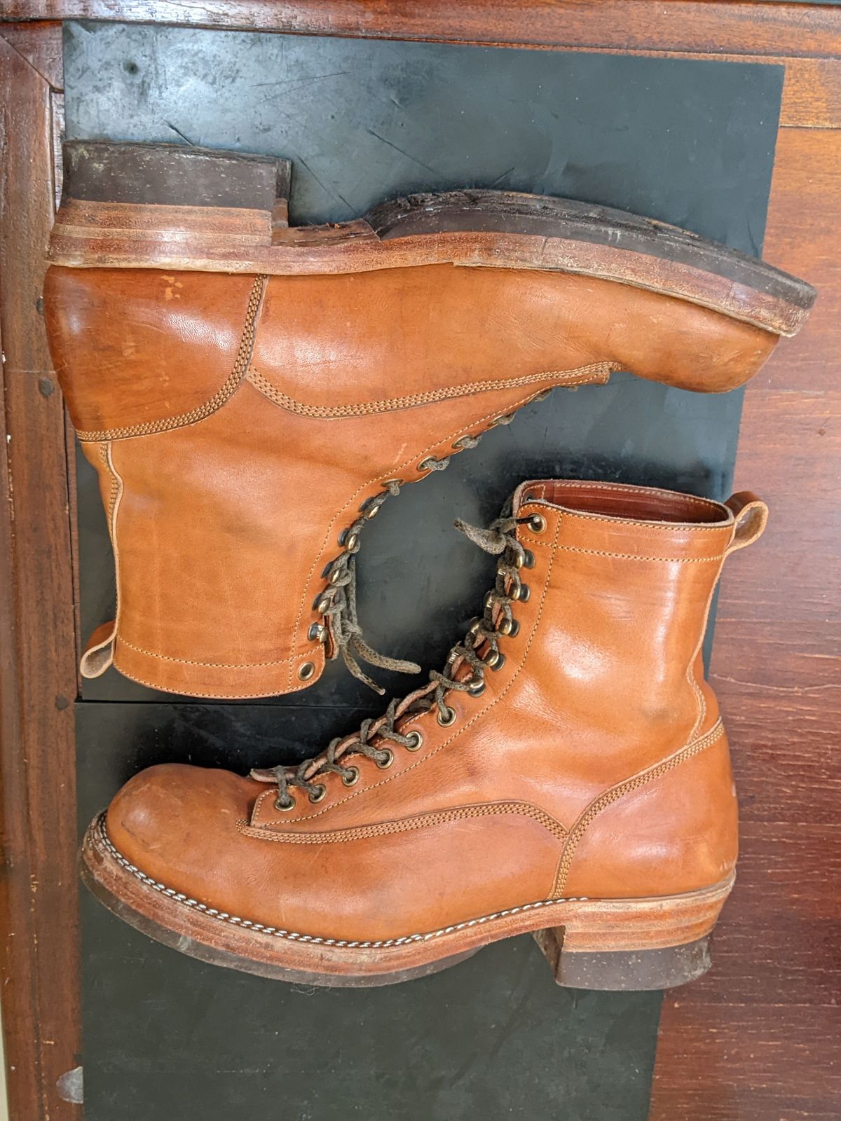 Photo by patinathunderdome on December 6, 2021 of the Onderhoud LCV01 Lineman Boot in Wickett & Craig Buck Brown Traditional Harness.