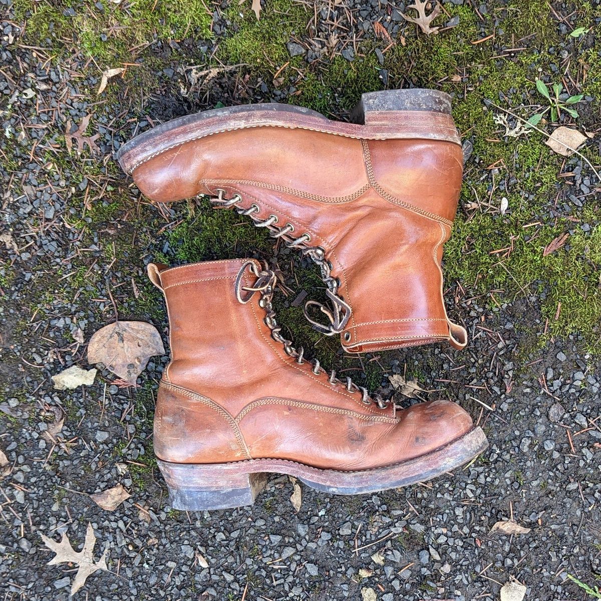Photo by patinathunderdome on February 6, 2022 of the Onderhoud LCV01 Lineman Boot in Wickett & Craig Buck Brown Traditional Harness.