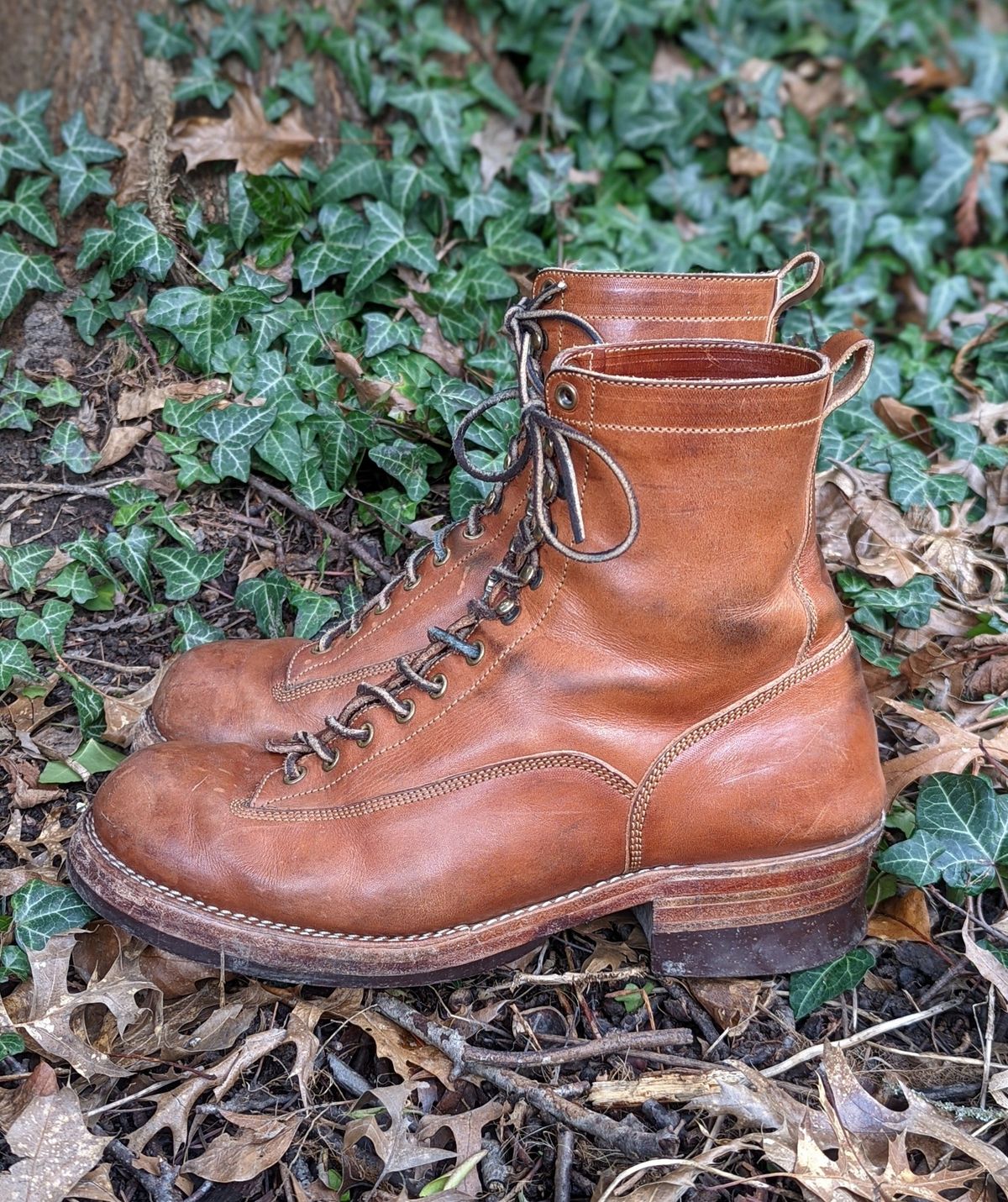 Photo by patinathunderdome on March 6, 2022 of the Onderhoud LCV01 Lineman Boot in Wickett & Craig Buck Brown Traditional Harness.