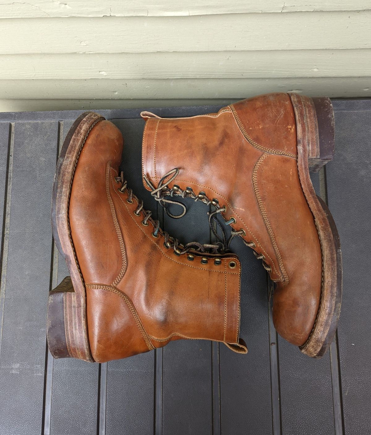 Photo by patinathunderdome on March 6, 2022 of the Onderhoud LCV01 Lineman Boot in Wickett & Craig Buck Brown Traditional Harness.