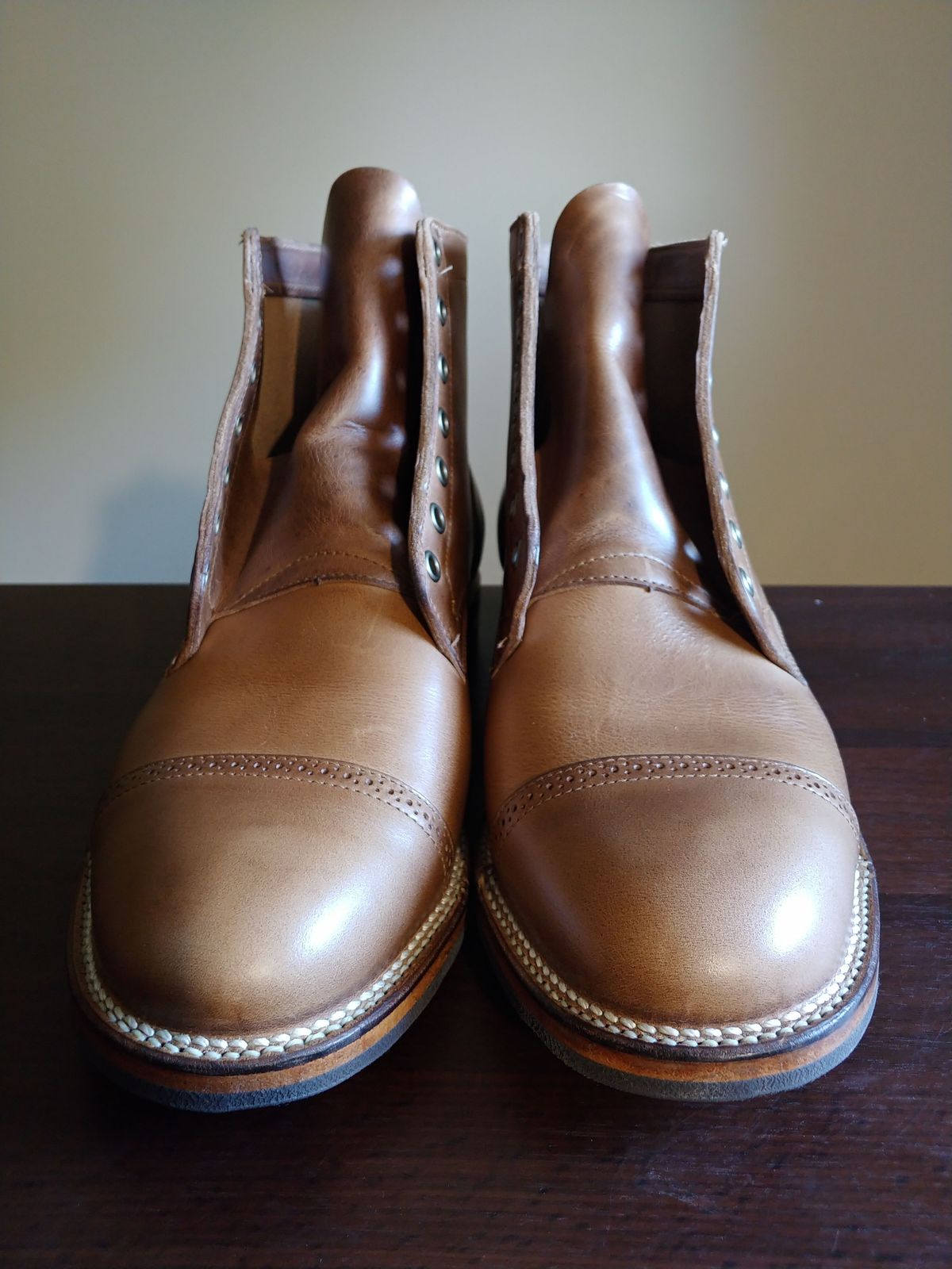 Photo by patinathunderdome on October 4, 2021 of the Viberg Service Boot in Horween Natural Chromexcel.