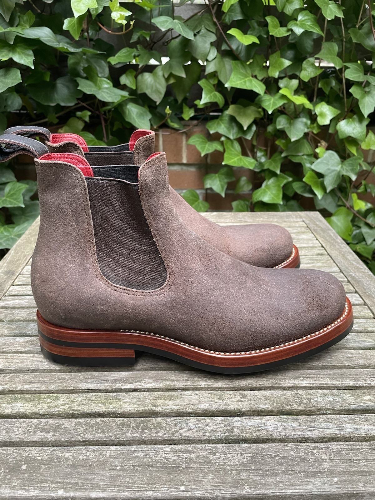 Photo by patinathunderdome on November 5, 2021 of the Benzein The Seventh Chelsea Boot in Horween Dark Brown Waxed Flesh.