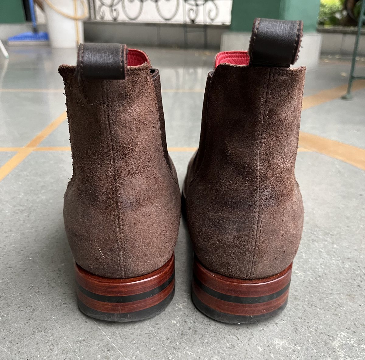 Photo by patinathunderdome on January 5, 2022 of the Benzein The Seventh Chelsea Boot in Horween Dark Brown Waxed Flesh.