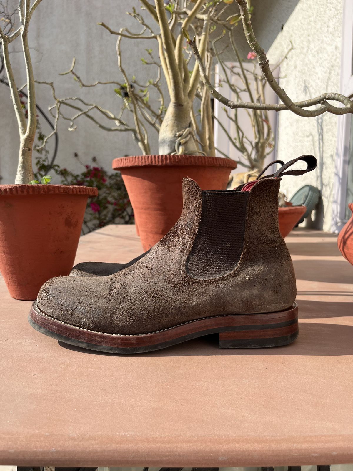 Photo by patinathunderdome on March 5, 2022 of the Benzein The Seventh Chelsea Boot in Horween Dark Brown Waxed Flesh.