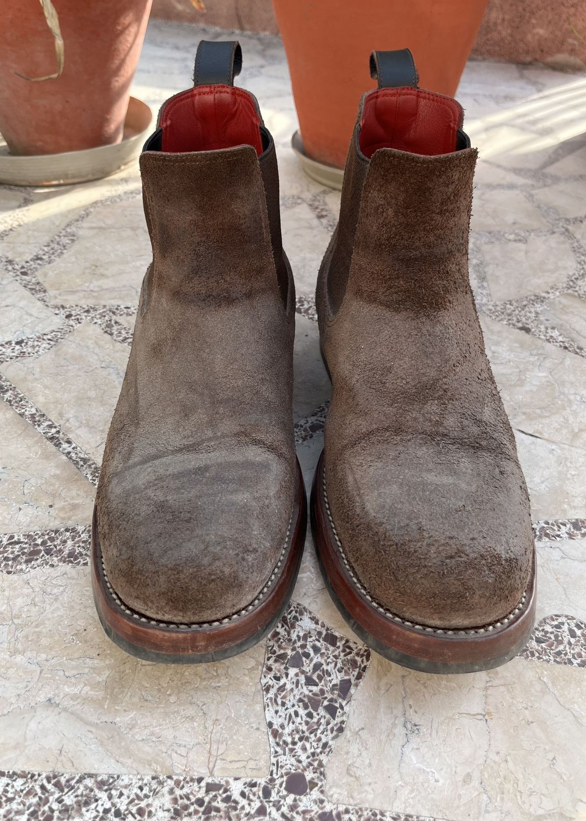 Photo by patinathunderdome on April 5, 2022 of the Benzein The Seventh Chelsea Boot in Horween Dark Brown Waxed Flesh.