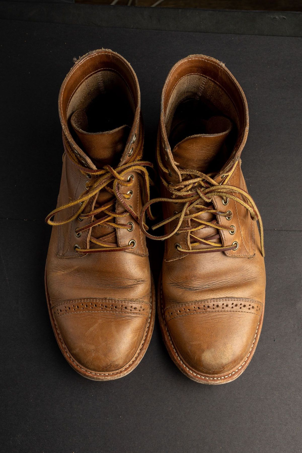 Photo by patinathunderdome on January 3, 2022 of the Oak Street Bootmakers Trench Boot in Horween Natural Chromexcel.