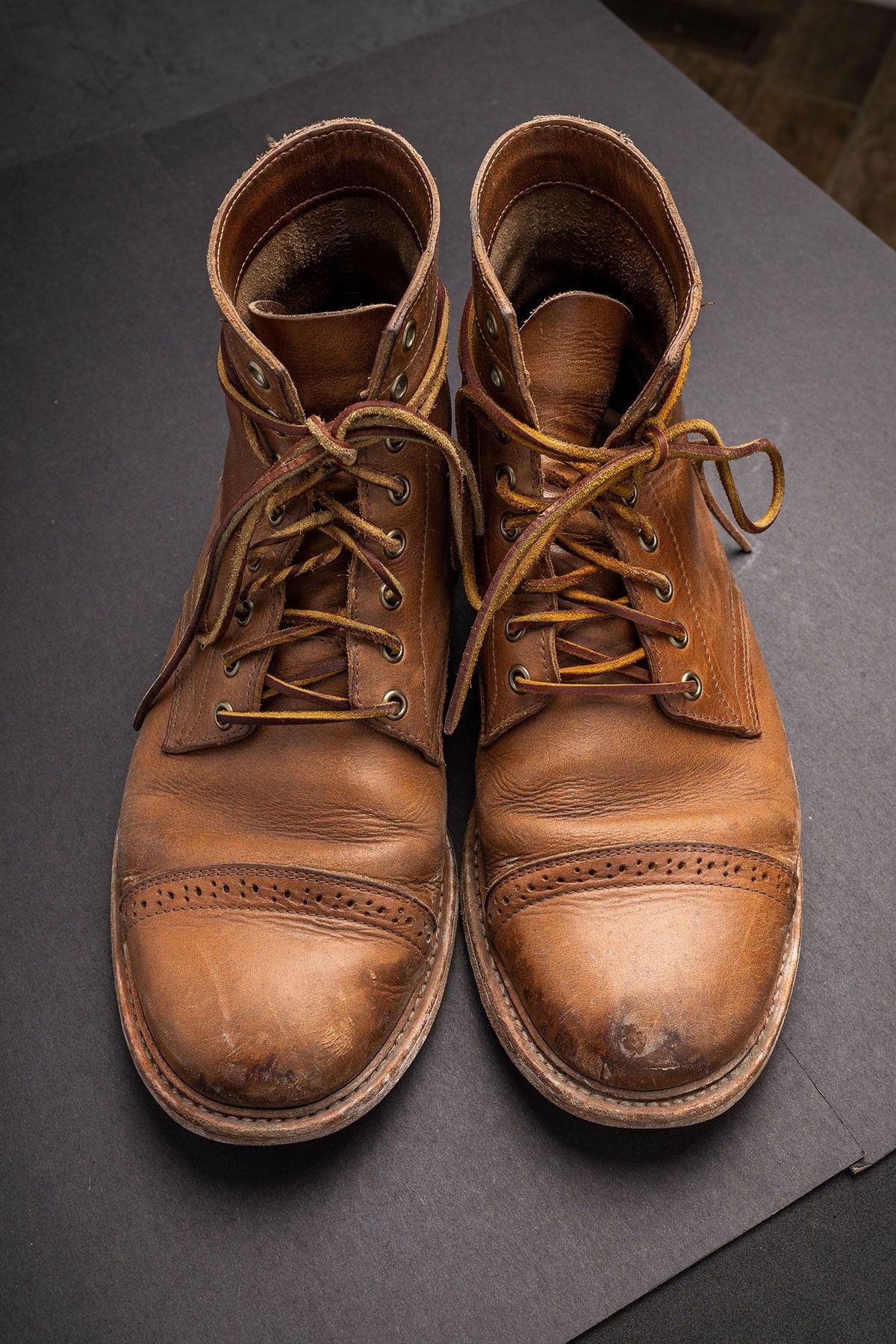 Photo by patinathunderdome on March 2, 2022 of the Oak Street Bootmakers Trench Boot in Horween Natural Chromexcel.