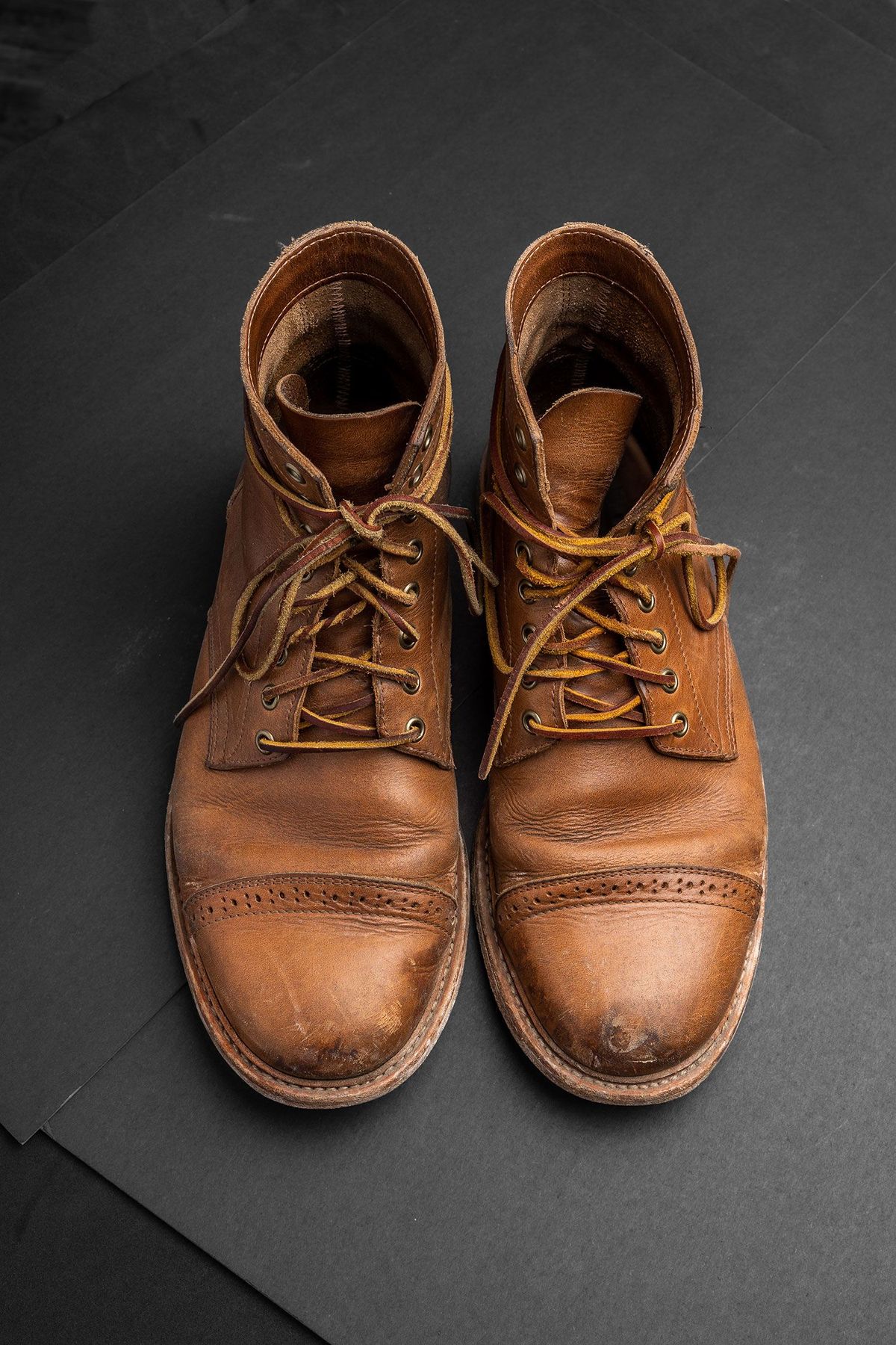 Photo by patinathunderdome on March 2, 2022 of the Oak Street Bootmakers Trench Boot in Horween Natural Chromexcel.