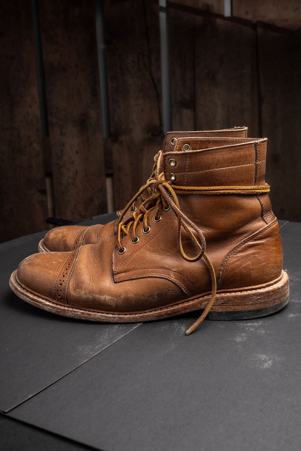 Photo by patinathunderdome on March 2, 2022 of the Oak Street Bootmakers Trench Boot in Horween Natural Chromexcel.