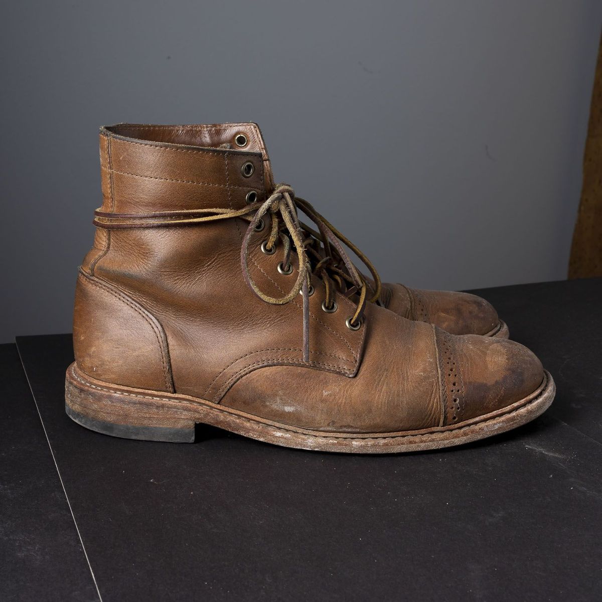 Photo by patinathunderdome on April 5, 2022 of the Oak Street Bootmakers Trench Boot in Horween Natural Chromexcel.