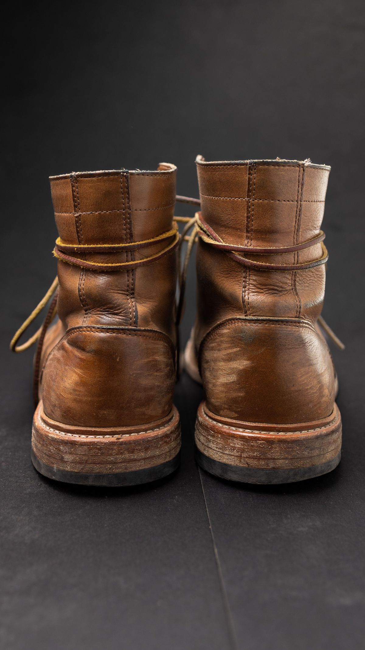 Photo by patinathunderdome on May 5, 2022 of the Oak Street Bootmakers Trench Boot in Horween Natural Chromexcel.