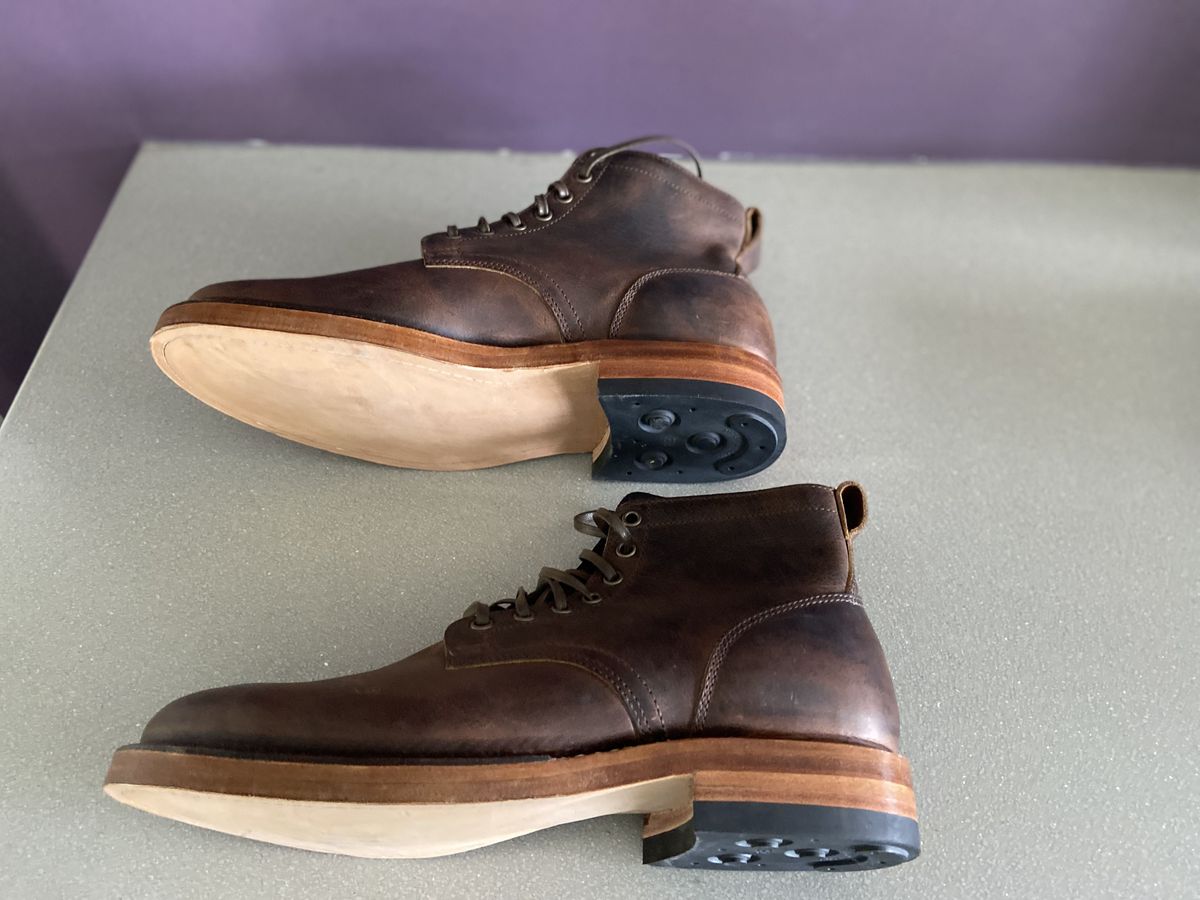 Photo by patinathunderdome on October 1, 2021 of the Viberg Service Boot in Horween Rowdy Dachshund.