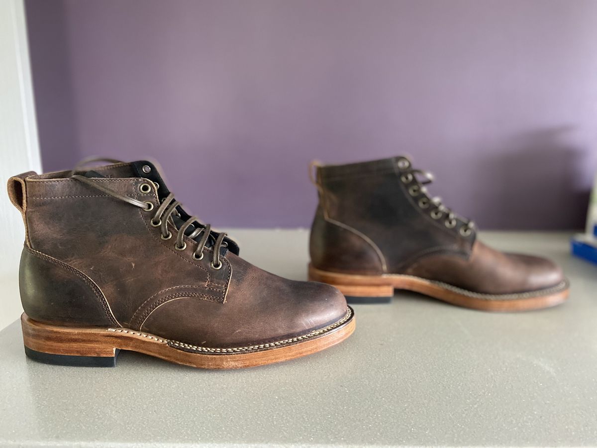 Photo by patinathunderdome on October 1, 2021 of the Viberg Service Boot in Horween Rowdy Dachshund.