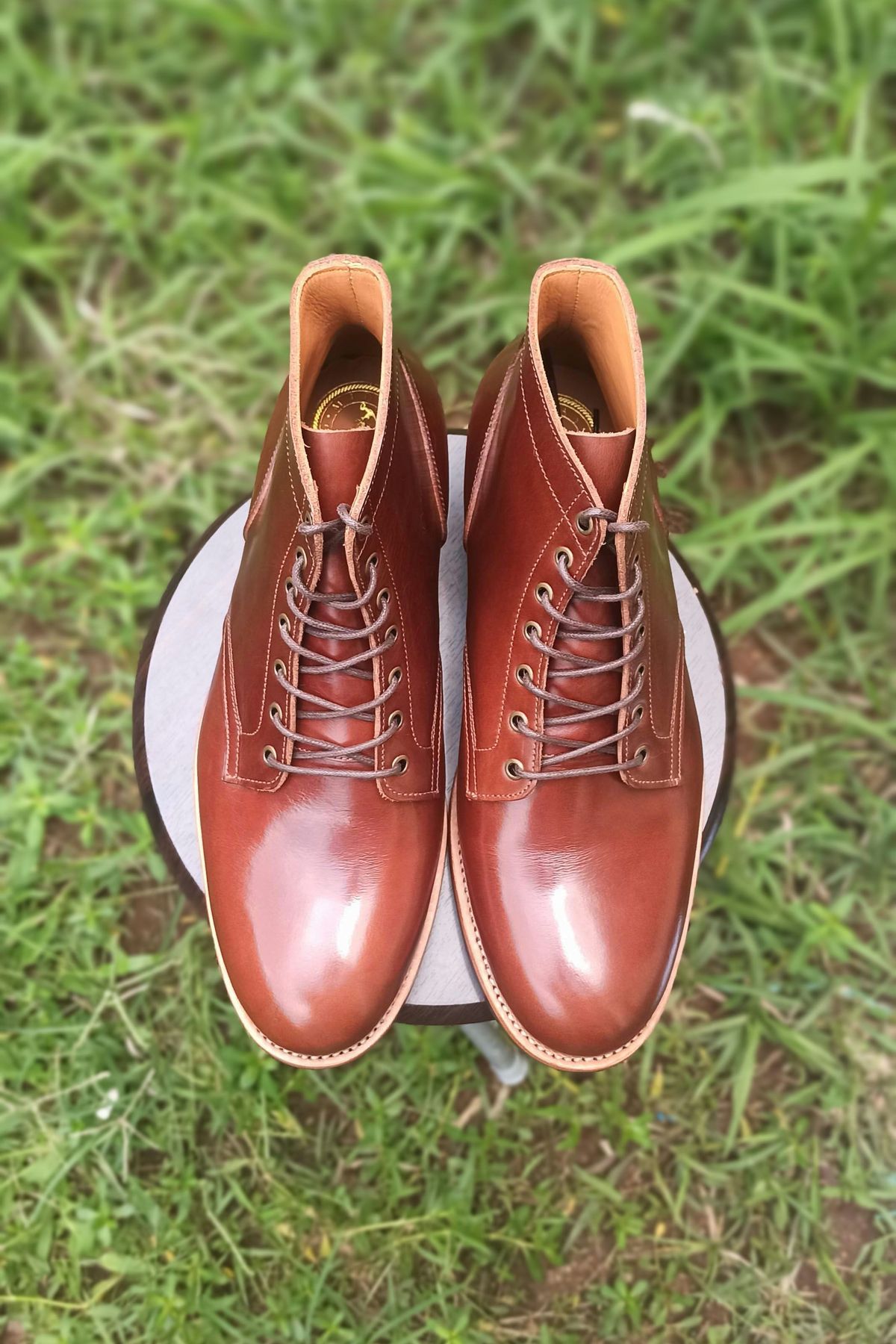 Photo by patinathunderdome on November 3, 2021 of the Midas Service Boot in Indonesian Dark Brown Pull Up.
