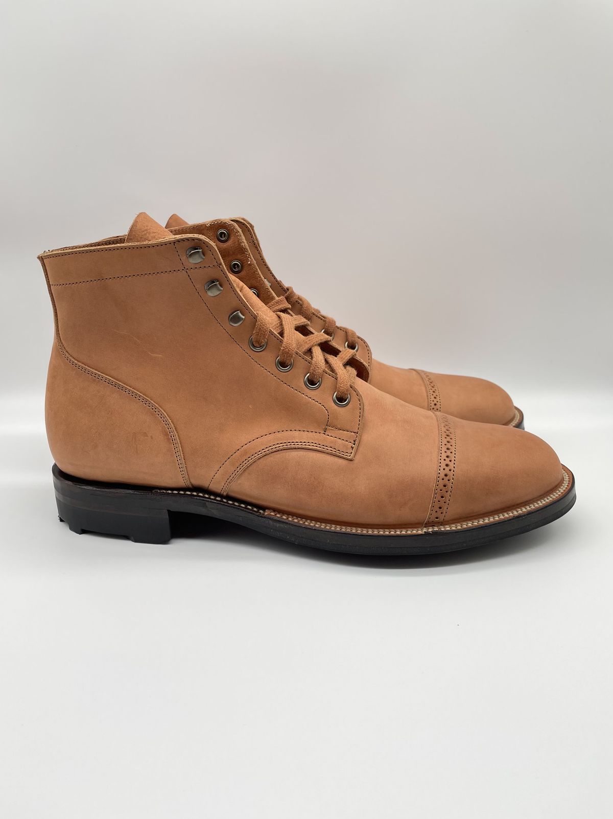 Photo by patinathunderdome on October 1, 2021 of the Viberg Service Boot in Maryam Used Cuoio Vitello Calf.