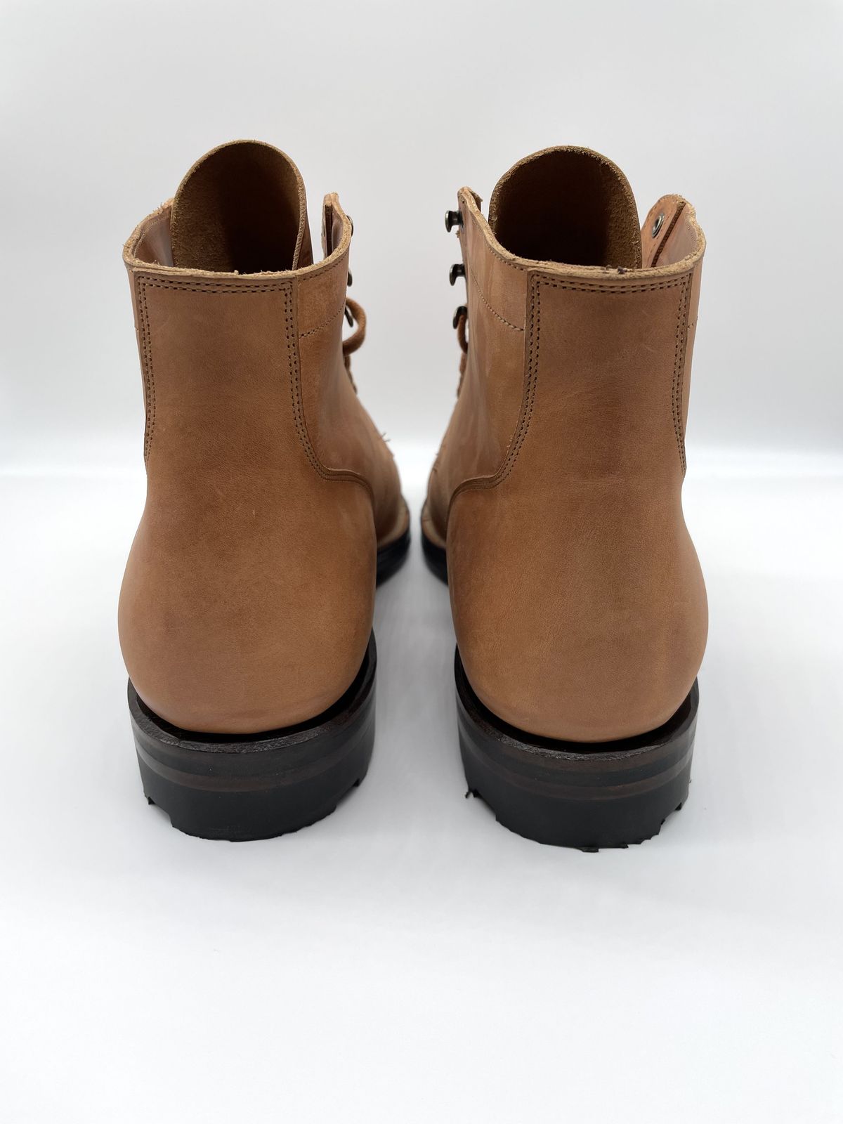 Photo by patinathunderdome on October 1, 2021 of the Viberg Service Boot in Maryam Used Cuoio Vitello Calf.