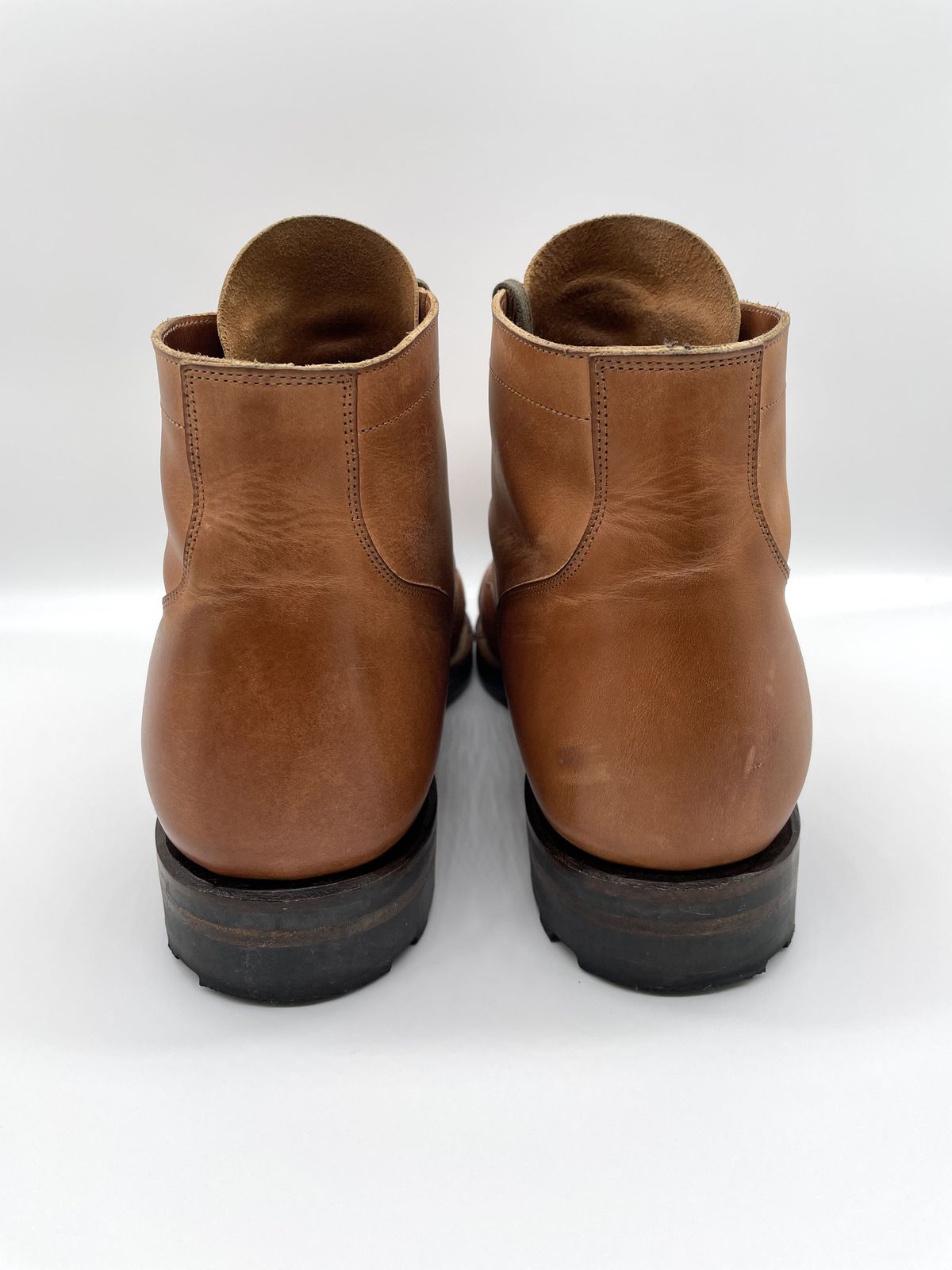 Photo by patinathunderdome on November 3, 2021 of the Viberg Service Boot in Maryam Used Cuoio Vitello Calf.
