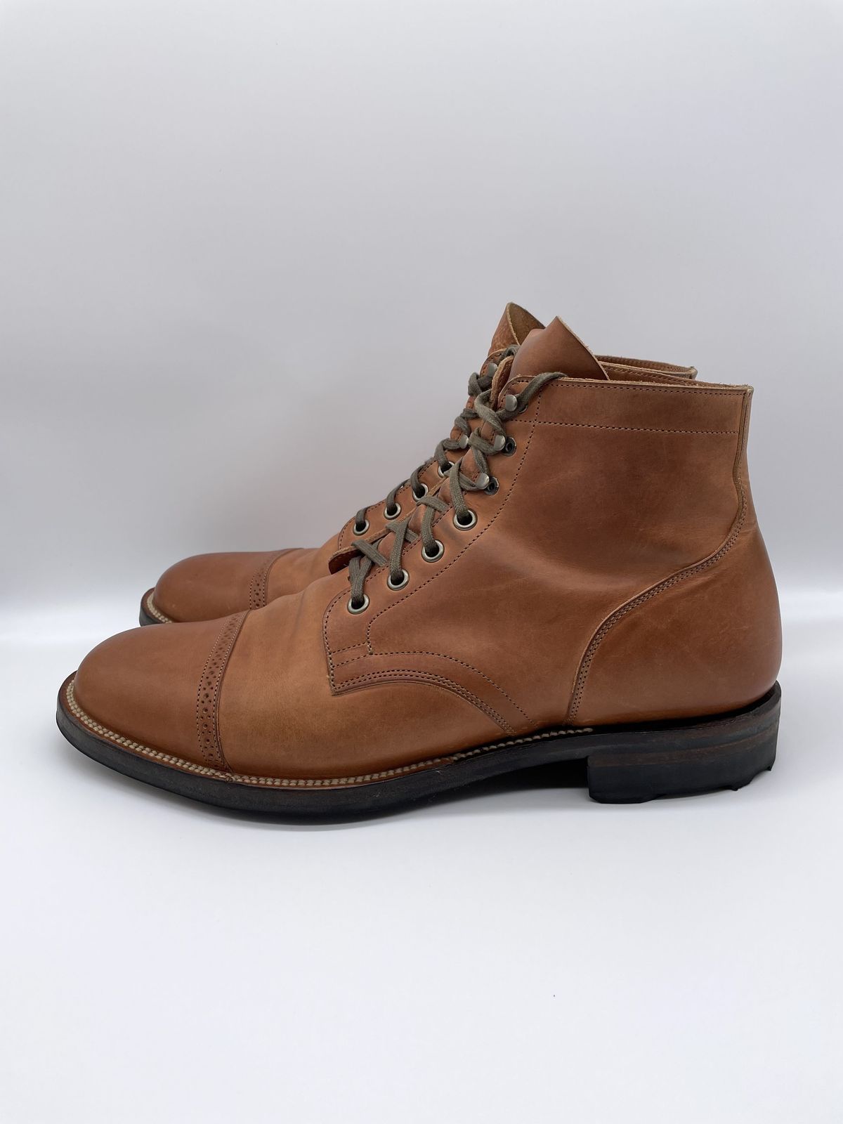 Photo by patinathunderdome on November 3, 2021 of the Viberg Service Boot in Maryam Used Cuoio Vitello Calf.