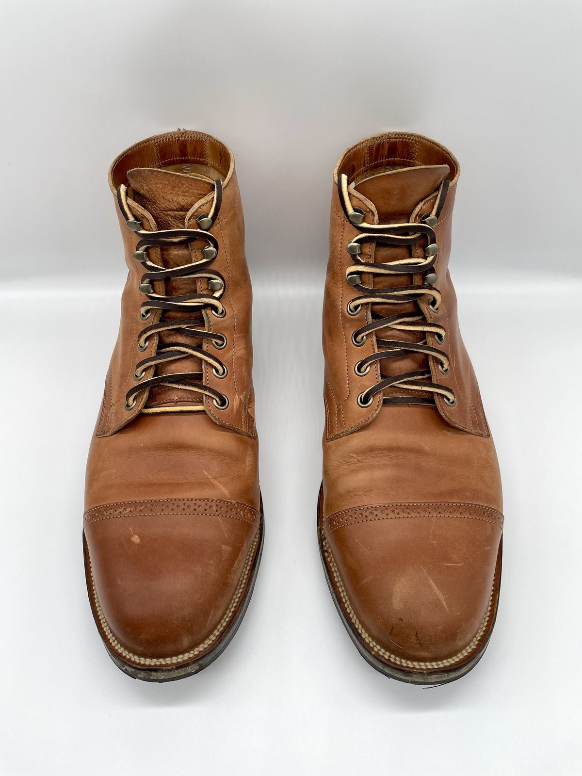 Photo by patinathunderdome on January 2, 2022 of the Viberg Service Boot in Maryam Used Cuoio Vitello Calf.