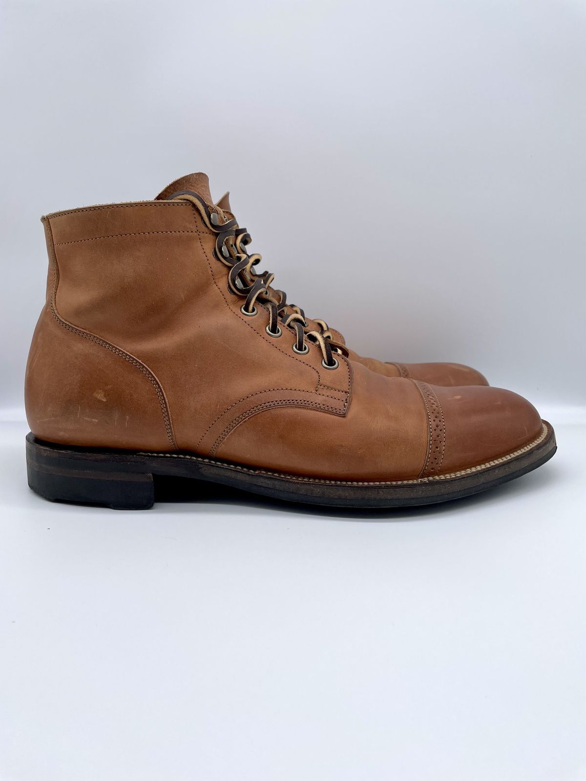 Photo by patinathunderdome on January 2, 2022 of the Viberg Service Boot in Maryam Used Cuoio Vitello Calf.