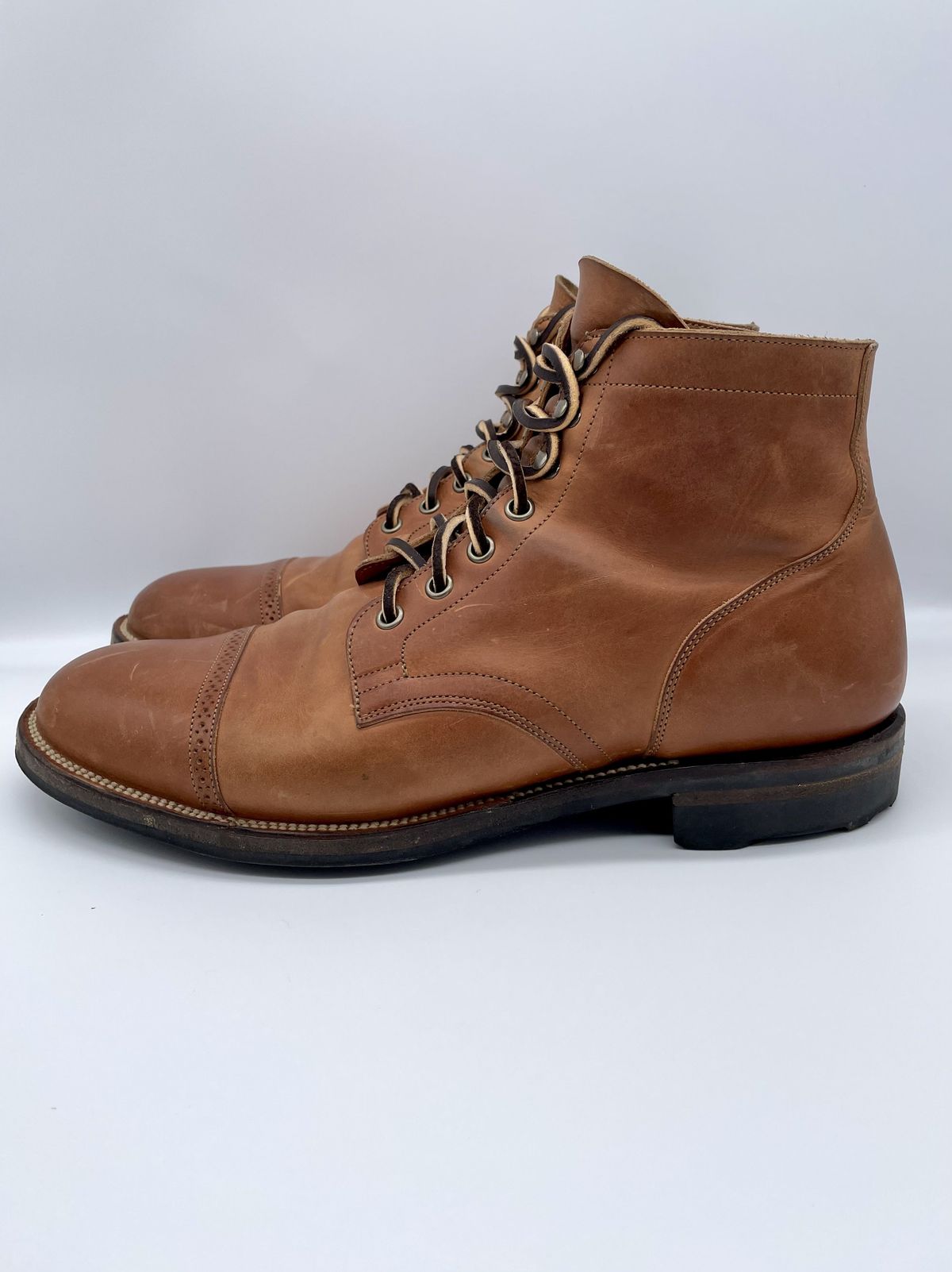 Photo by patinathunderdome on January 2, 2022 of the Viberg Service Boot in Maryam Used Cuoio Vitello Calf.