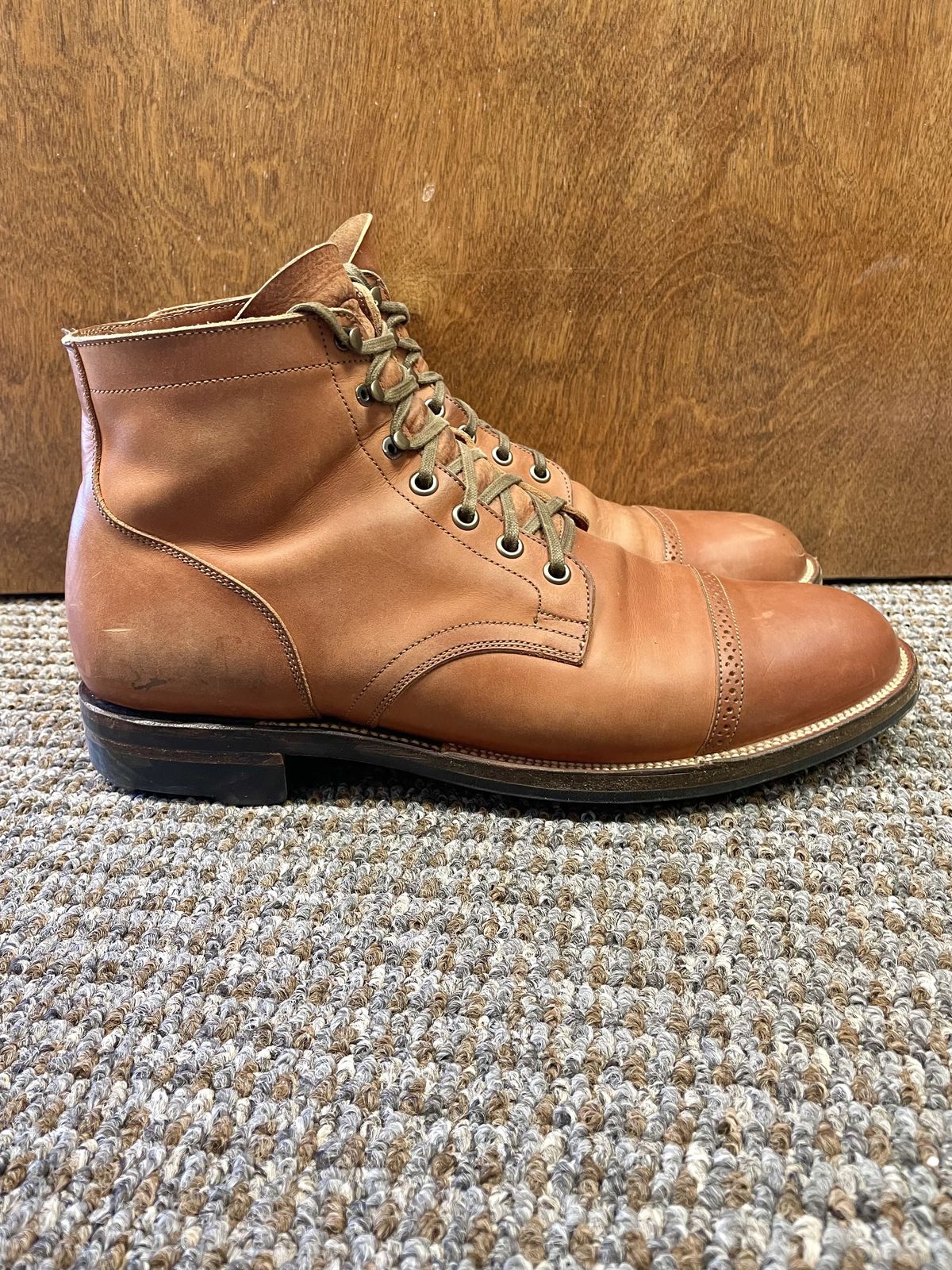 Photo by patinathunderdome on February 5, 2022 of the Viberg Service Boot in Maryam Used Cuoio Vitello Calf.