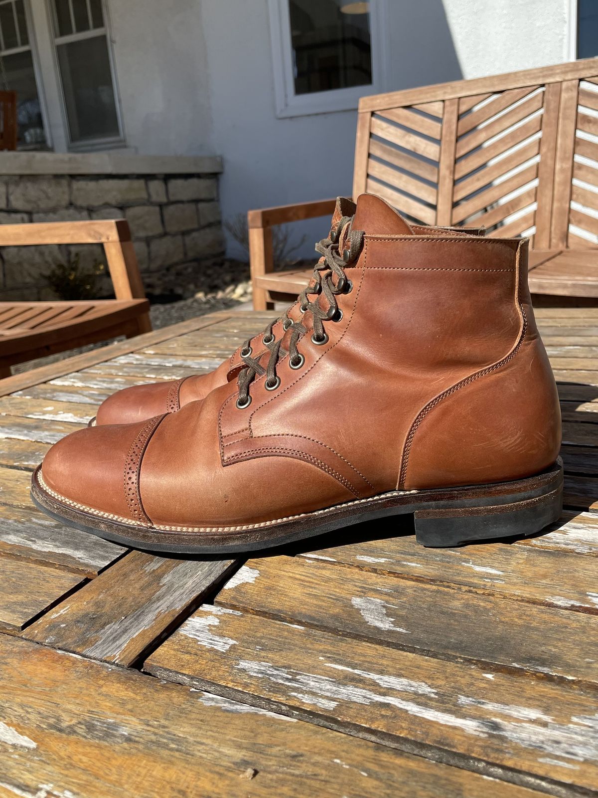 Photo by patinathunderdome on March 6, 2022 of the Viberg Service Boot in Maryam Used Cuoio Vitello Calf.