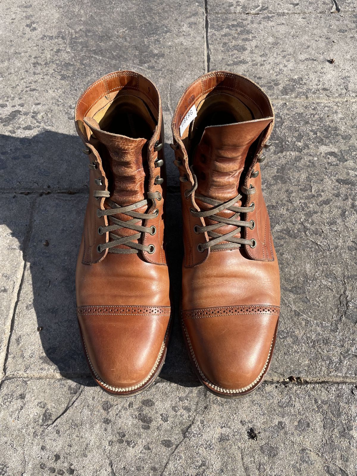 Photo by patinathunderdome on April 4, 2022 of the Viberg Service Boot in Maryam Used Cuoio Vitello Calf.