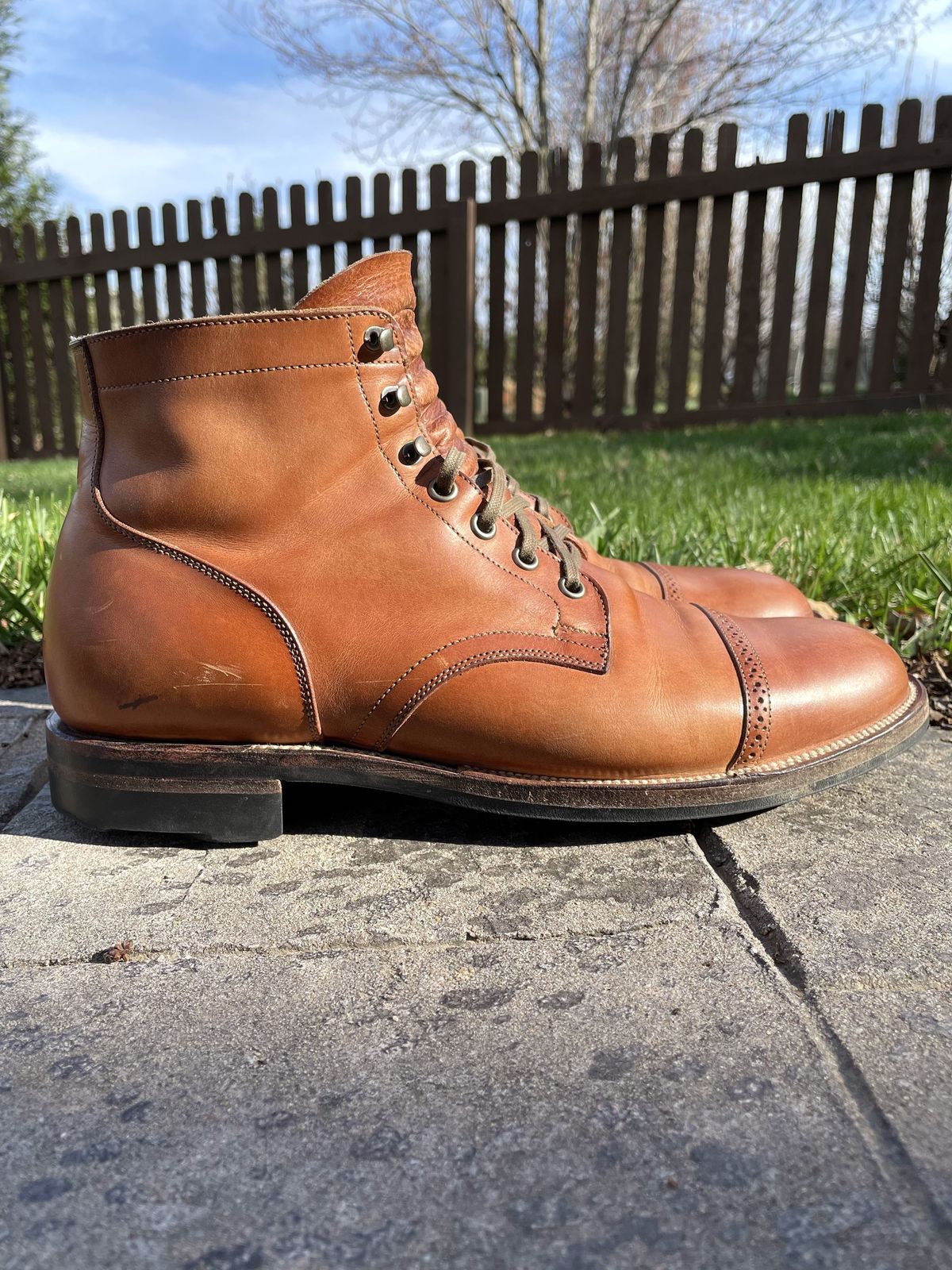 Photo by patinathunderdome on April 4, 2022 of the Viberg Service Boot in Maryam Used Cuoio Vitello Calf.