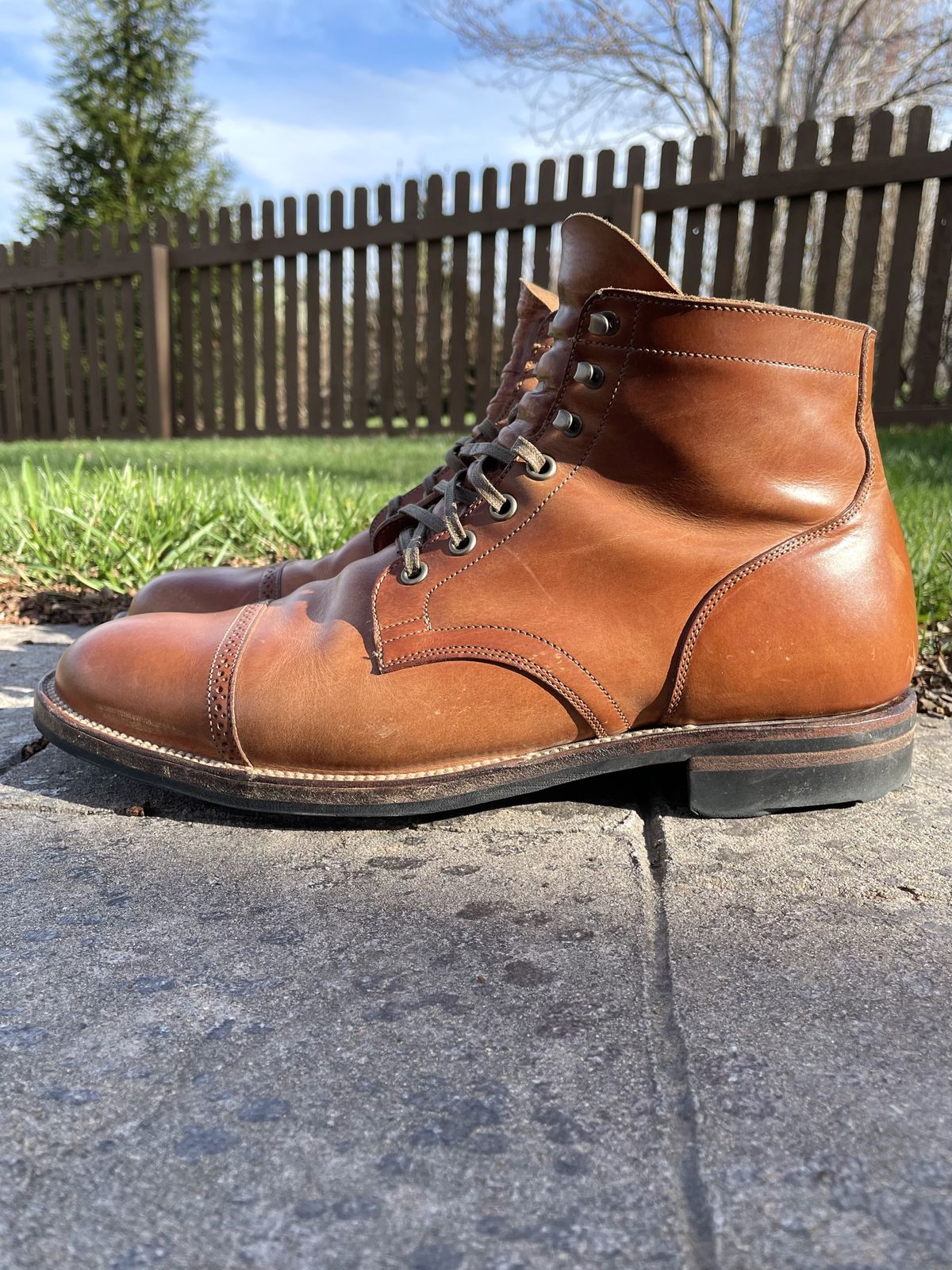 Photo by patinathunderdome on April 4, 2022 of the Viberg Service Boot in Maryam Used Cuoio Vitello Calf.