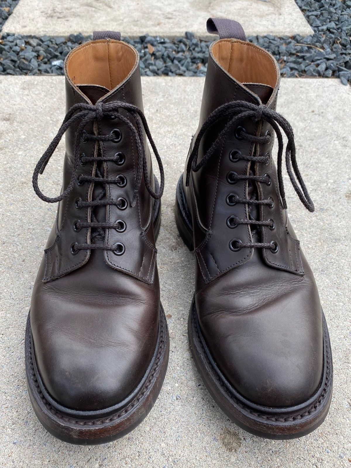Photo by patinathunderdome on December 5, 2021 of the Tricker's Burford Plain Derby Boot in Espresso Burnished Calf.
