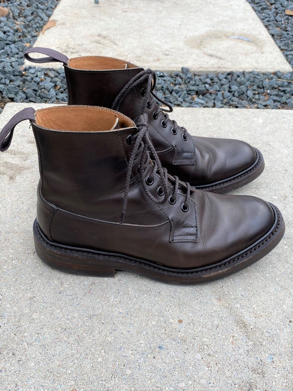 Photo by patinathunderdome on December 5, 2021 of the Tricker's Burford Plain Derby Boot in Espresso Burnished Calf.