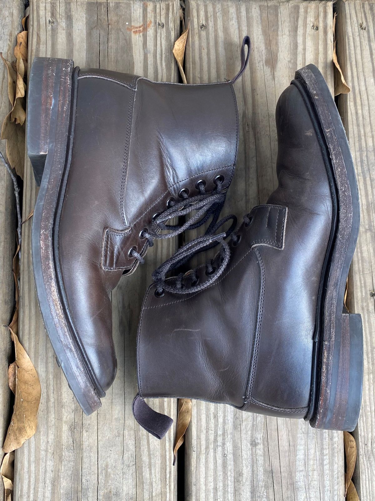 Photo by patinathunderdome on March 5, 2022 of the Tricker's Burford Plain Derby Boot in Espresso Burnished Calf.