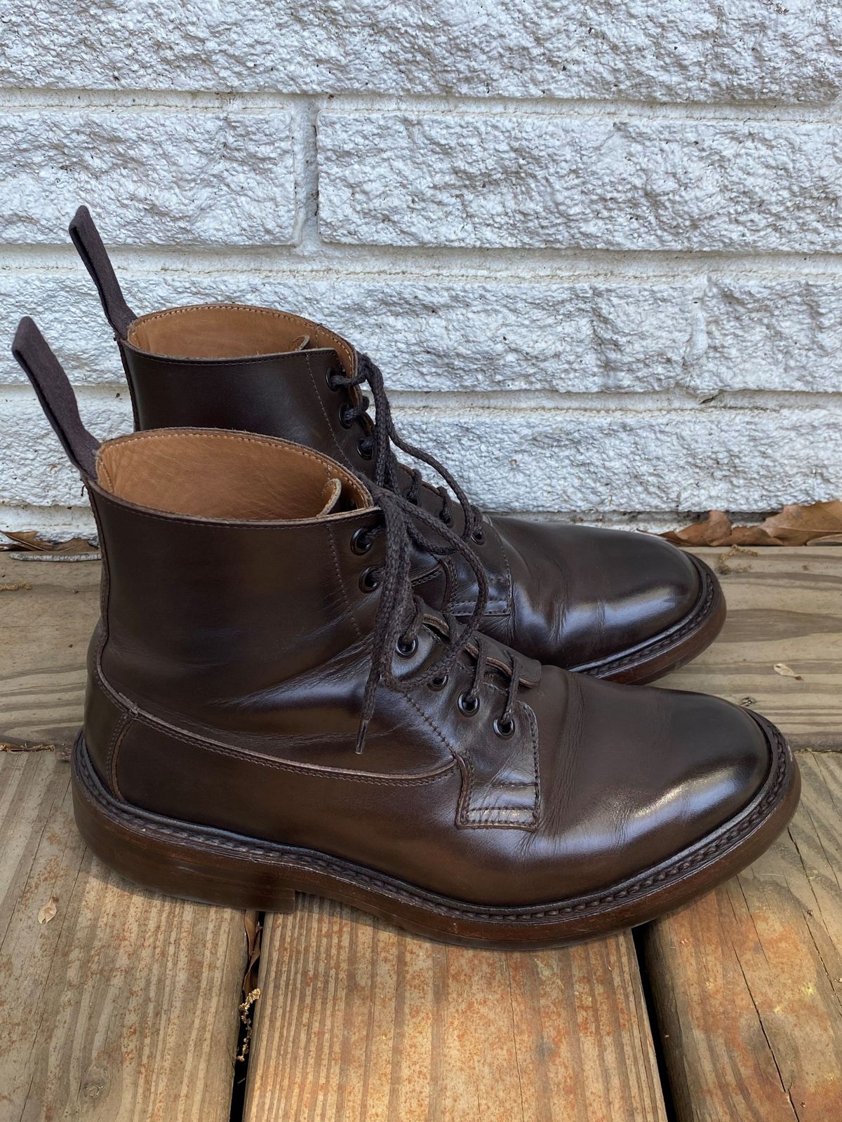 Photo by patinathunderdome on April 1, 2022 of the Tricker's Burford Plain Derby Boot in Espresso Burnished Calf.