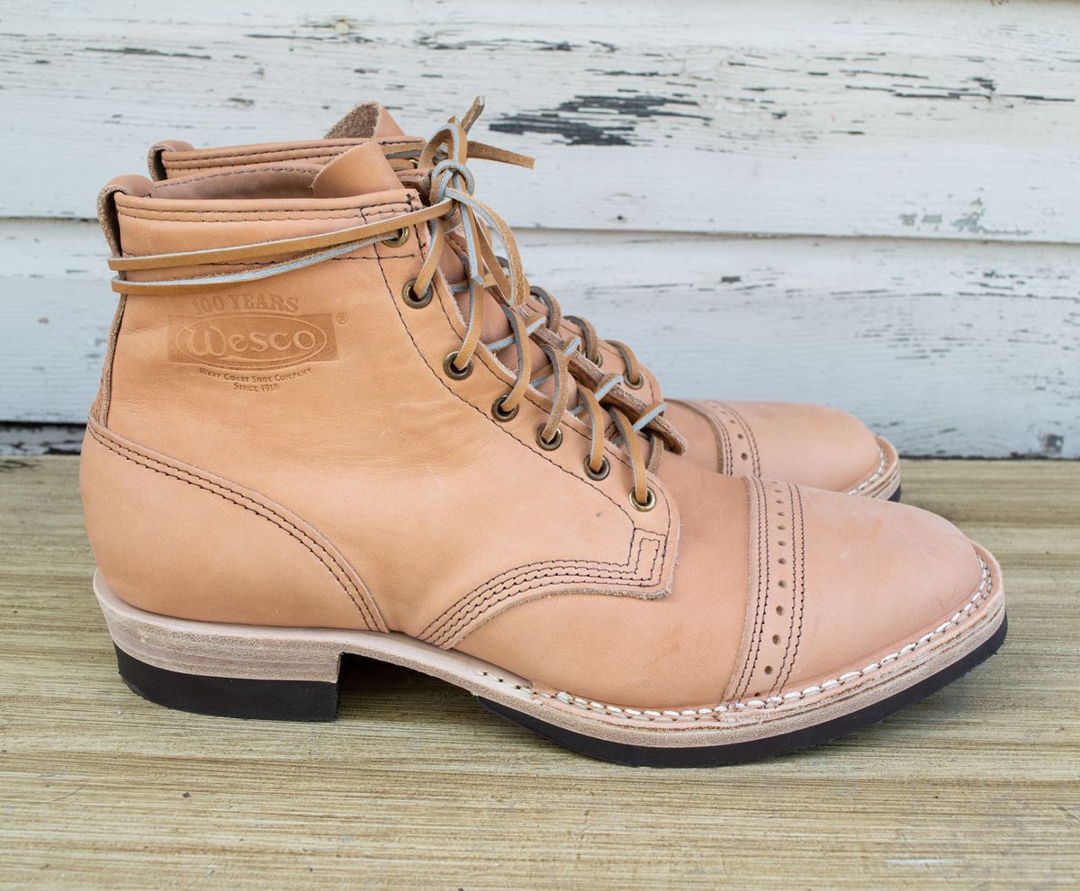 Photo by patinathunderdome on October 1, 2021 of the Wesco Hendrik in Horween Natural Essex.