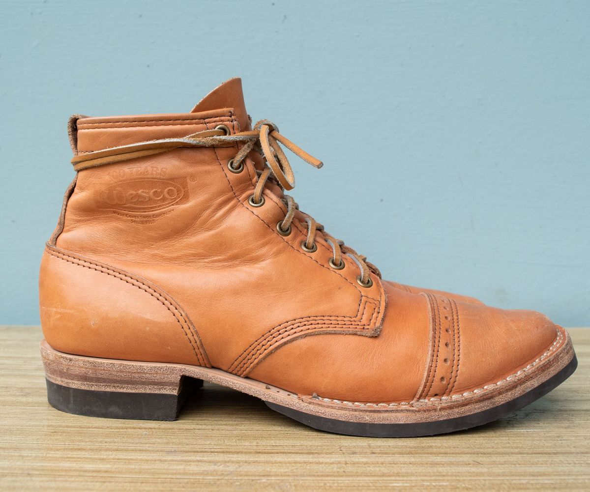 Photo by patinathunderdome on November 3, 2021 of the Wesco Hendrik in Horween Natural Essex.
