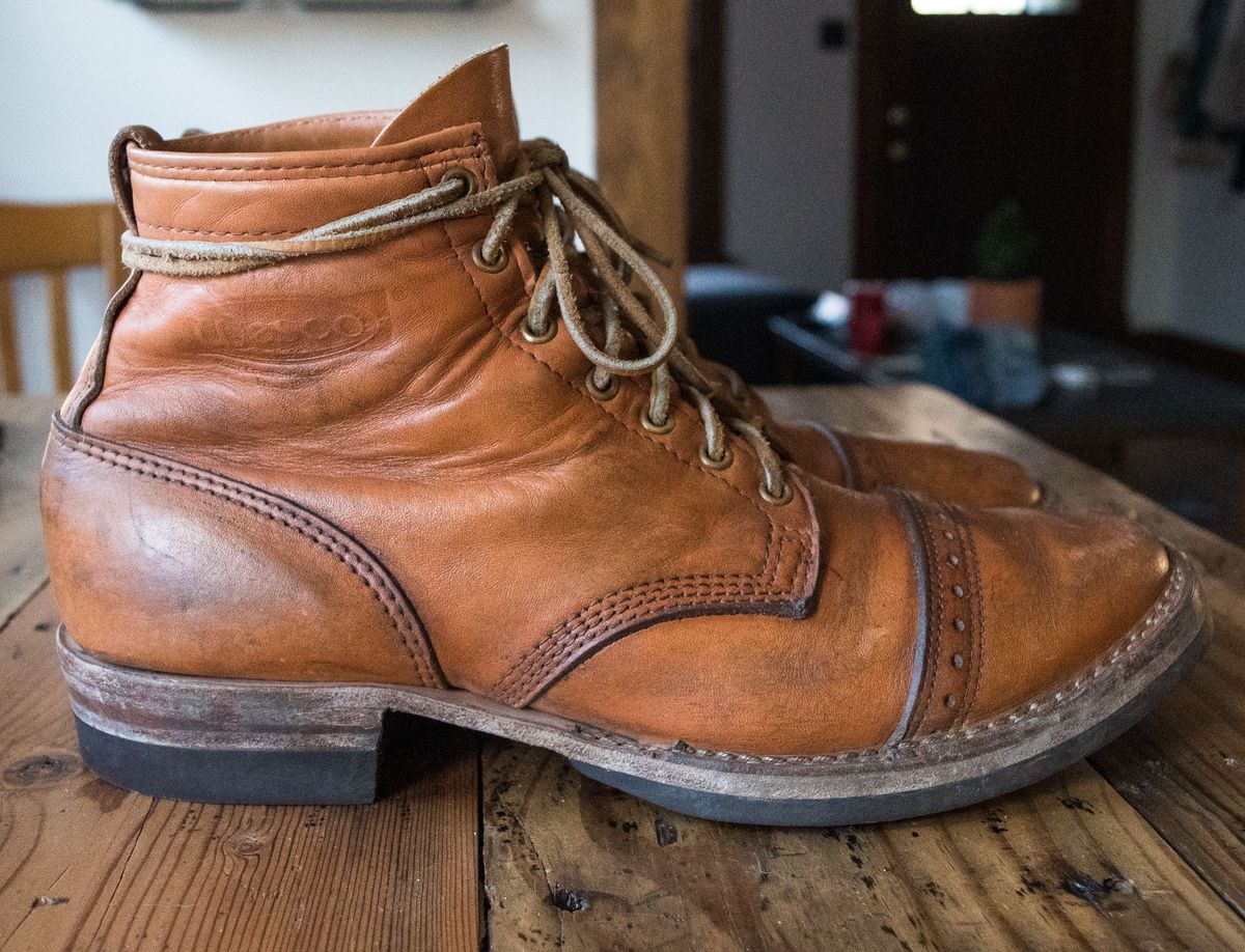 Photo by patinathunderdome on February 6, 2022 of the Wesco Hendrik in Horween Natural Essex.