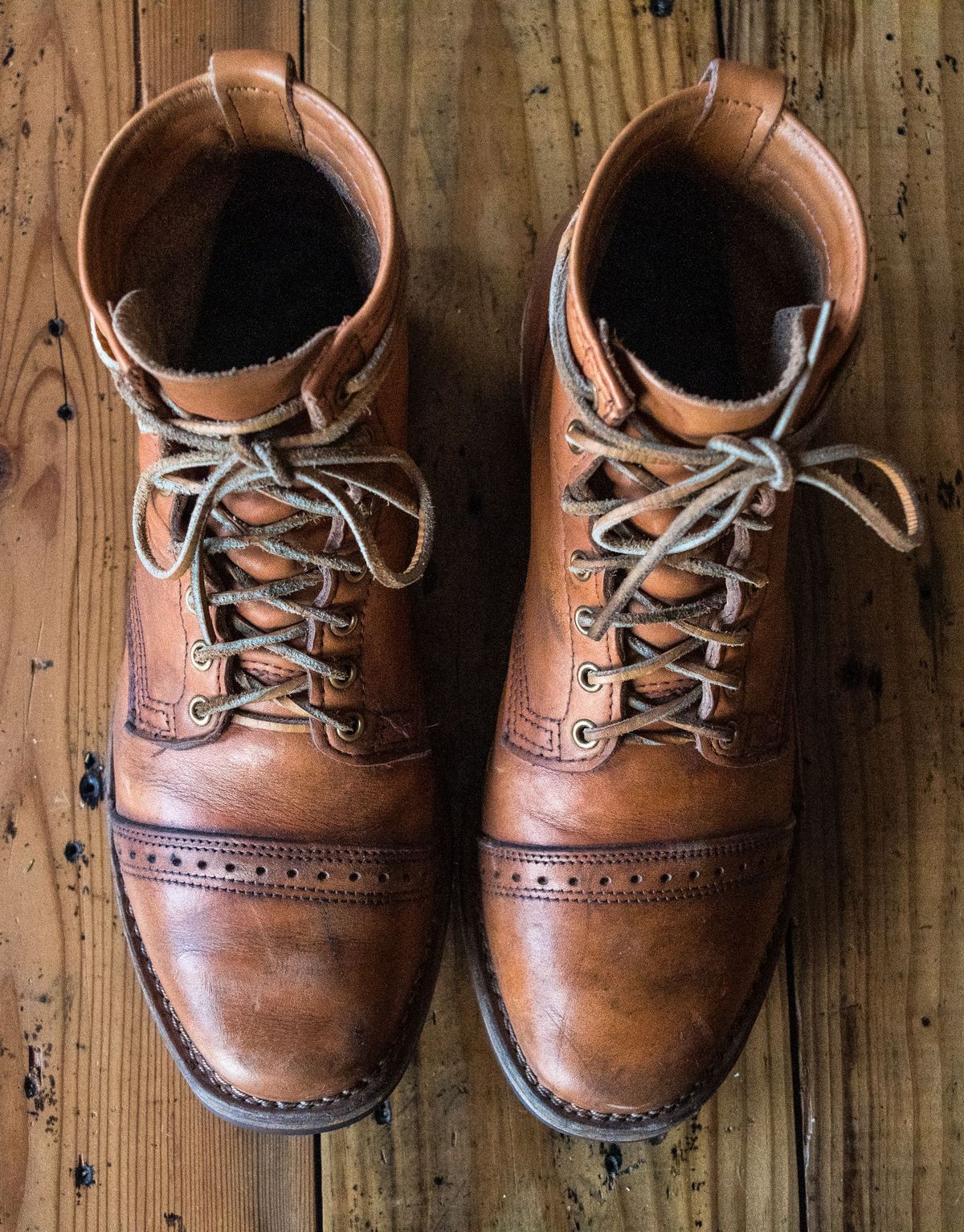 Photo by patinathunderdome on February 6, 2022 of the Wesco Hendrik in Horween Natural Essex.