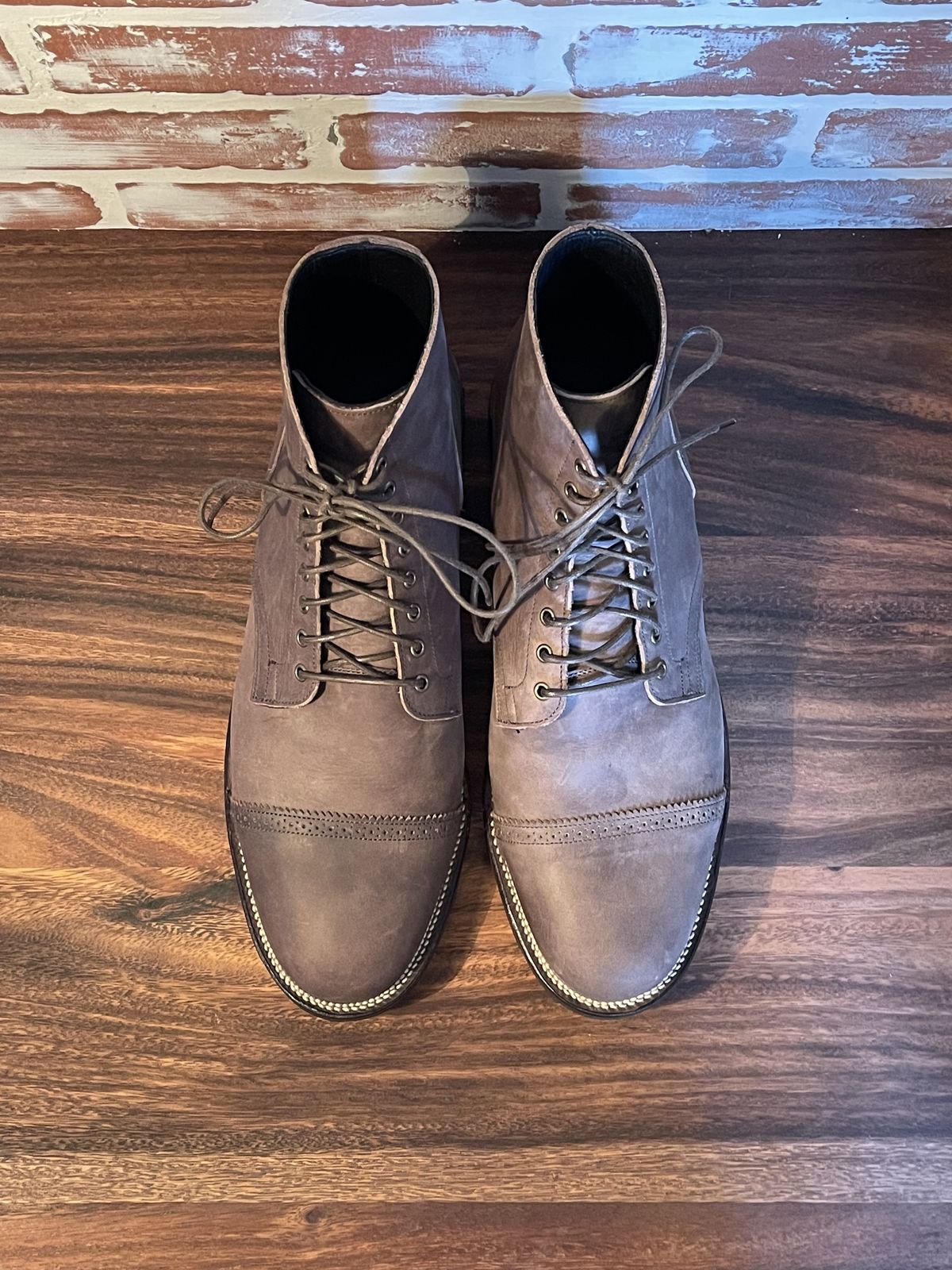 Photo by patinathunderdome on October 1, 2021 of the Viberg Service Boot in Maryam 1071 Port Vitello Calf.