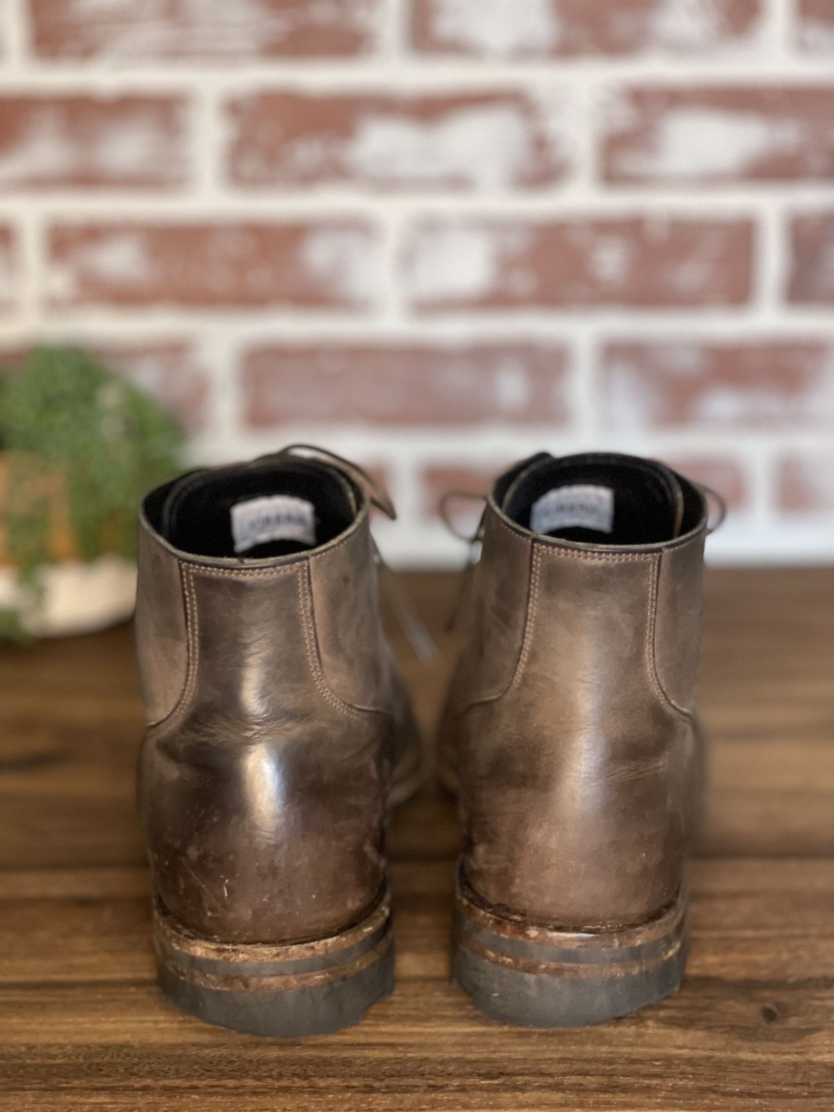 Photo by patinathunderdome on November 3, 2021 of the Viberg Service Boot in Maryam 1071 Port Vitello Calf.
