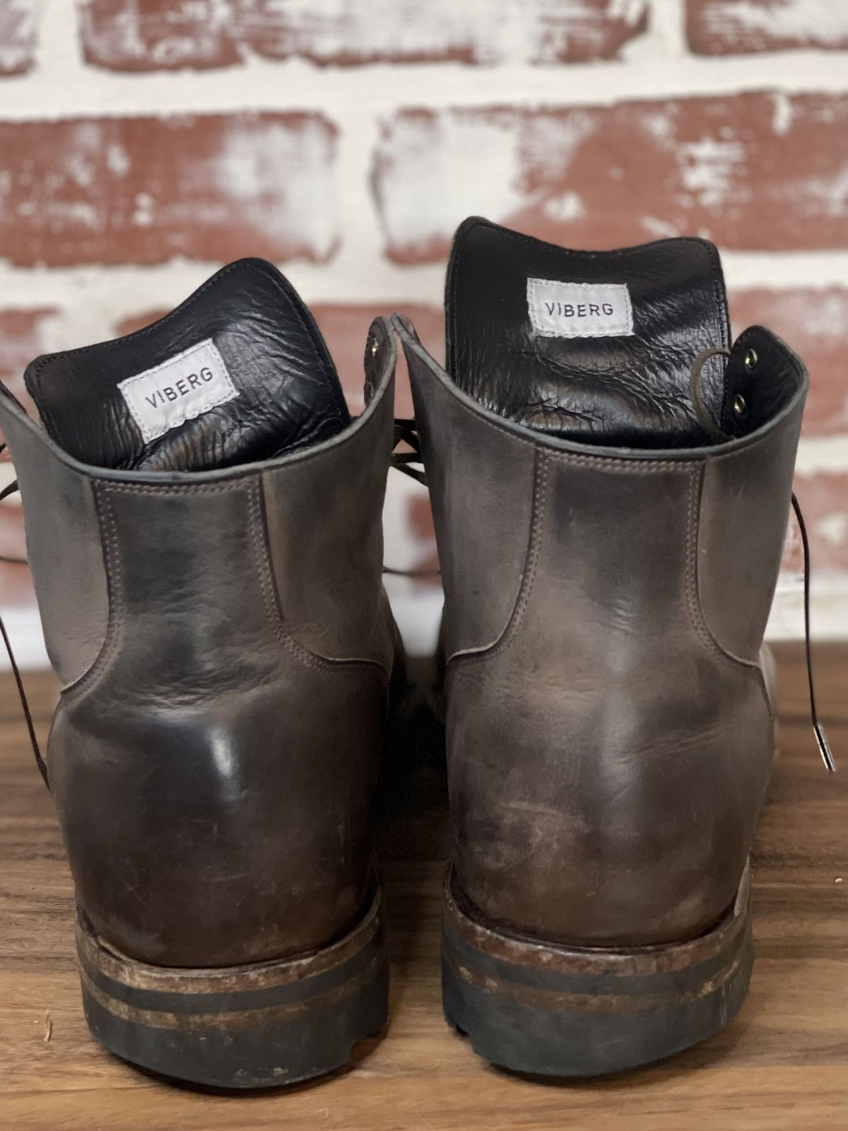 Photo by patinathunderdome on December 2, 2021 of the Viberg Service Boot in Maryam 1071 Port Vitello Calf.