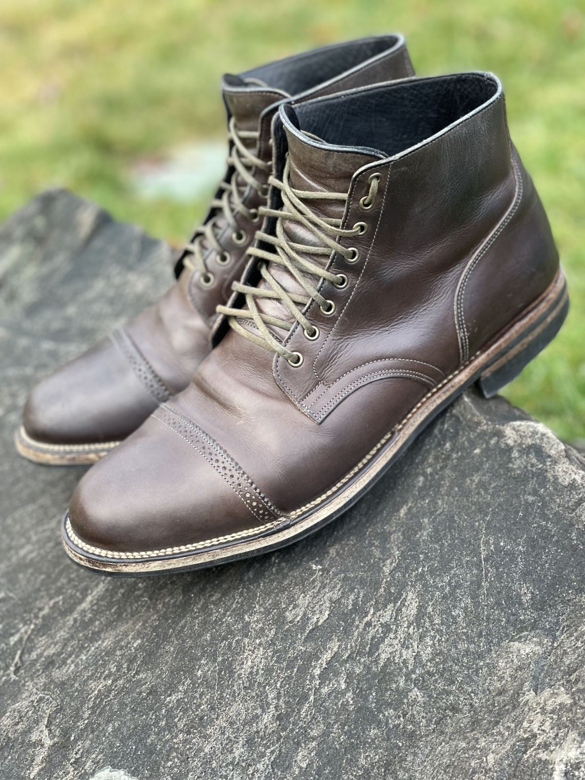 Photo by patinathunderdome on February 4, 2022 of the Viberg Service Boot in Maryam 1071 Port Vitello Calf.