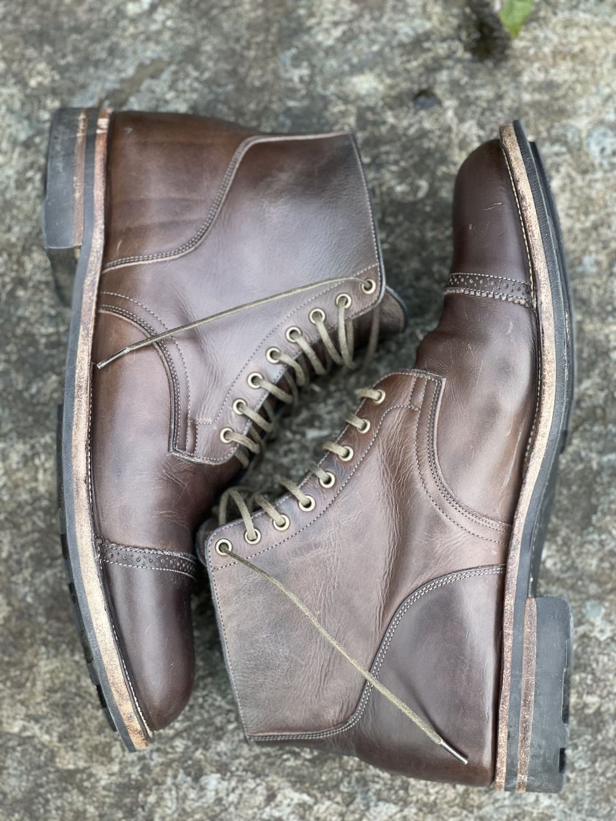 Photo by patinathunderdome on February 4, 2022 of the Viberg Service Boot in Maryam 1071 Port Vitello Calf.