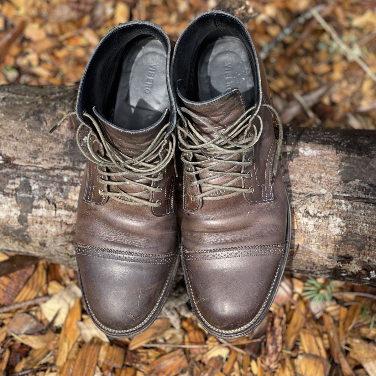 Photo by patinathunderdome on April 4, 2022 of the Viberg Service Boot in Maryam 1071 Port Vitello Calf.