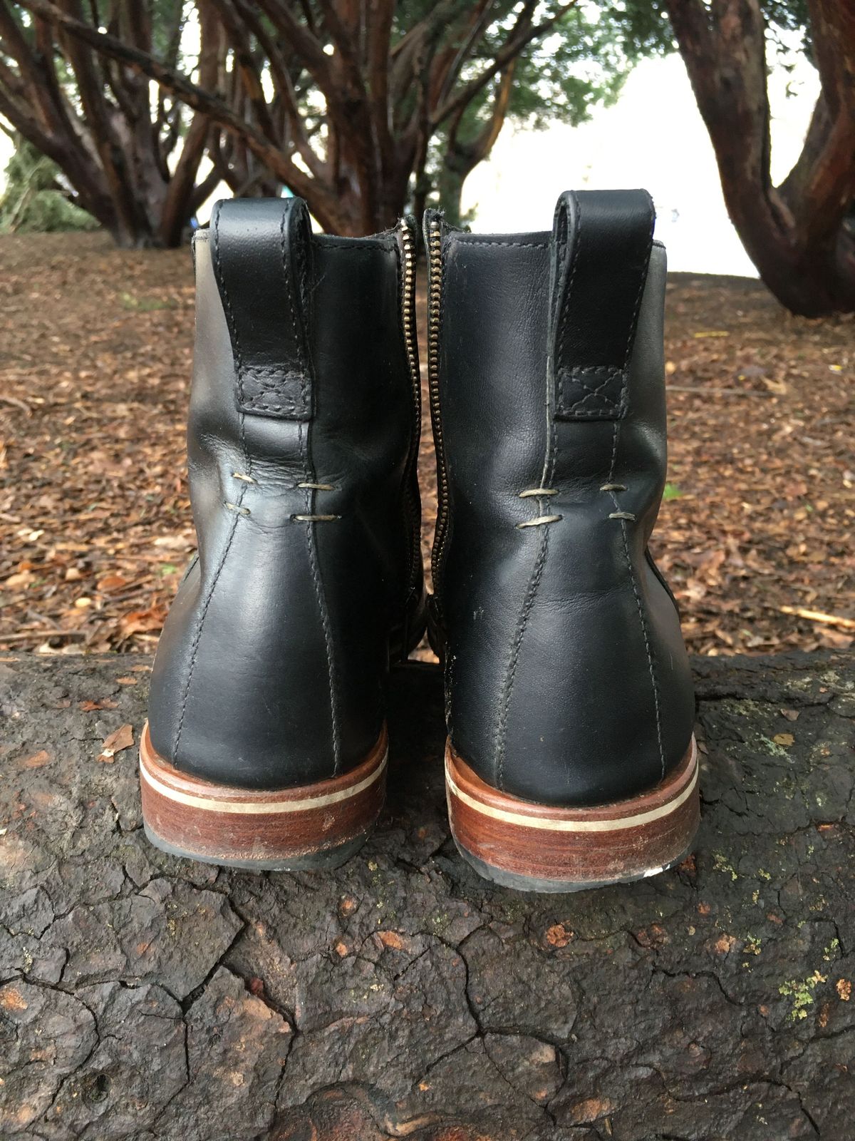 Photo by patinathunderdome on January 3, 2022 of the HELM Boots The Pablo in B' Leather Black Balthazar.