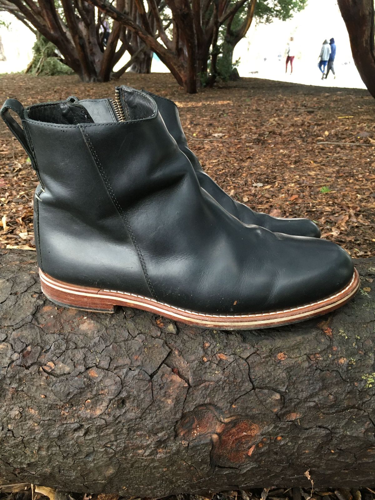 Photo by patinathunderdome on January 3, 2022 of the HELM Boots The Pablo in B' Leather Black Balthazar.