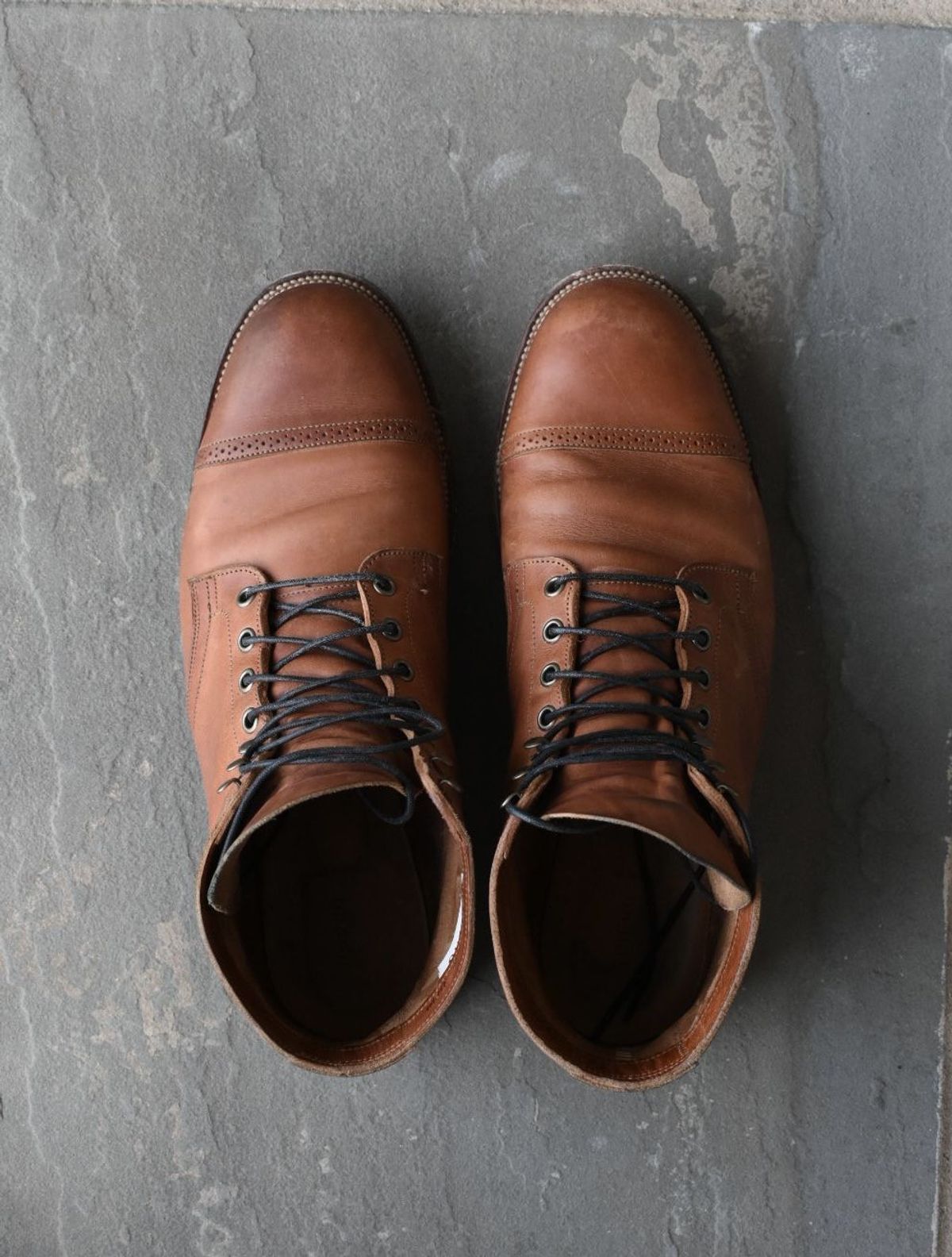 Photo by patinathunderdome on March 4, 2022 of the Viberg Service Boot in Maryam Used Cuoio Vitello Calf.