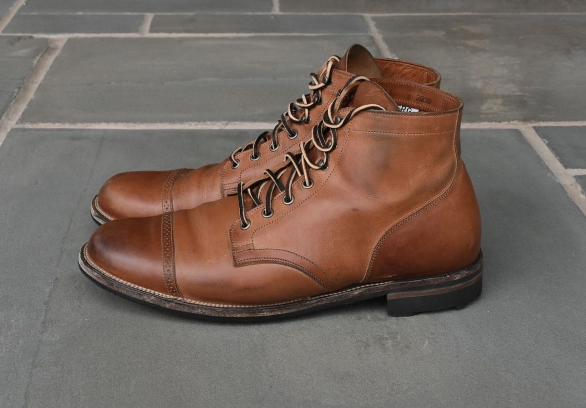 Photo by patinathunderdome on April 4, 2022 of the Viberg Service Boot in Maryam Used Cuoio Vitello Calf.