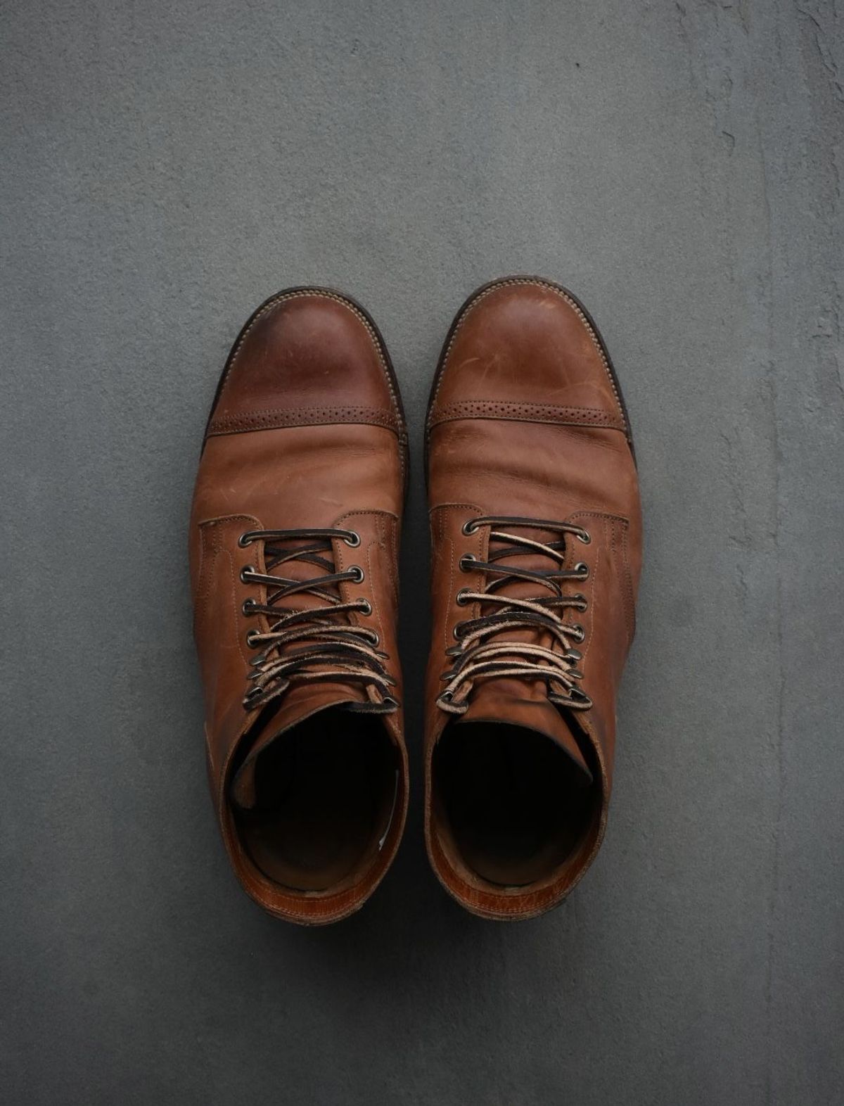 Photo by patinathunderdome on May 6, 2022 of the Viberg Service Boot in Maryam Used Cuoio Vitello Calf.